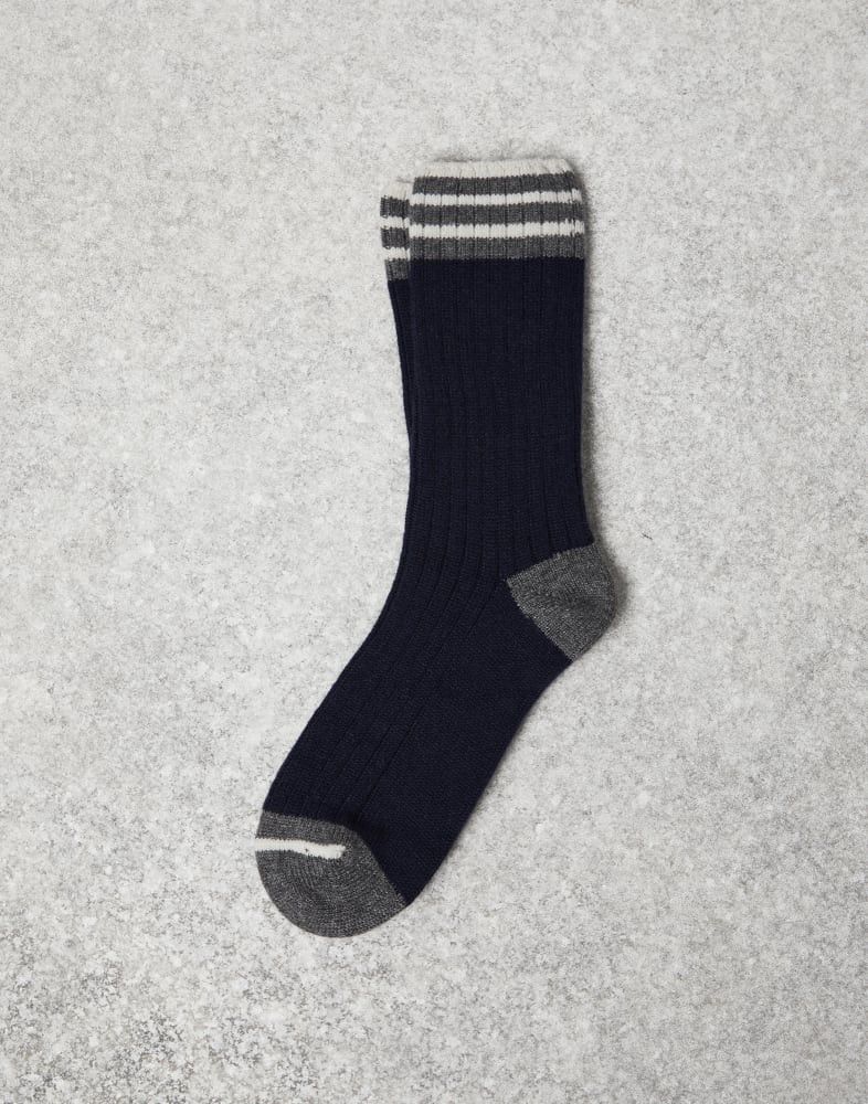 Brunello Cucinelli o1w1db10924 Size: OS / Cashmere Socks in Navy Size ONE SIZE - 1 Preview