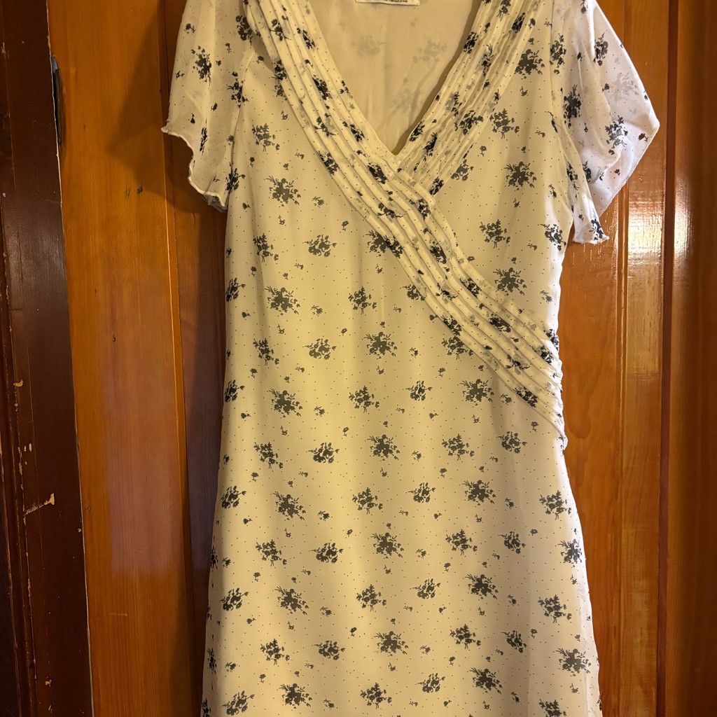 Urban Outfitters Urban Outfitters White Dress Size S / US 4 / IT 40 - 1 Thumbnail