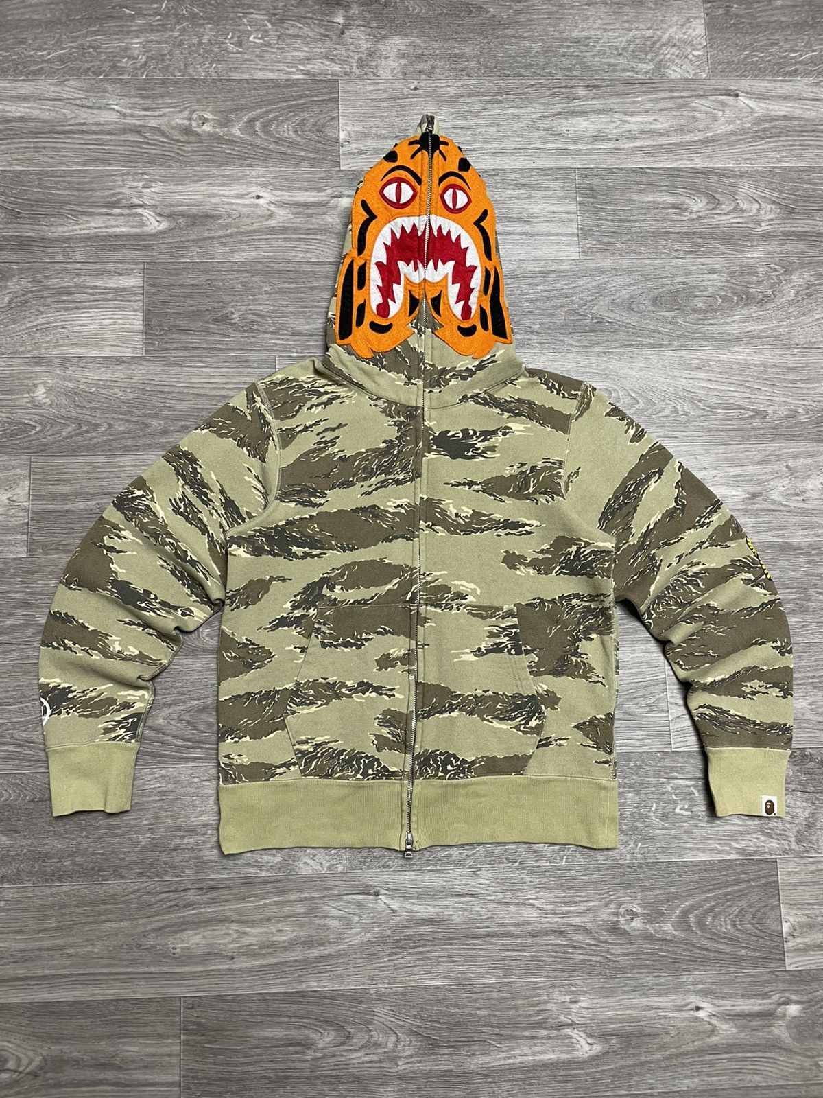 Bape BAPE Tiger Full Zip Hoodie Desert Camo A Bathing Ape Size S Size US S / EU 44-46 / 1 - 1 Thumbnail