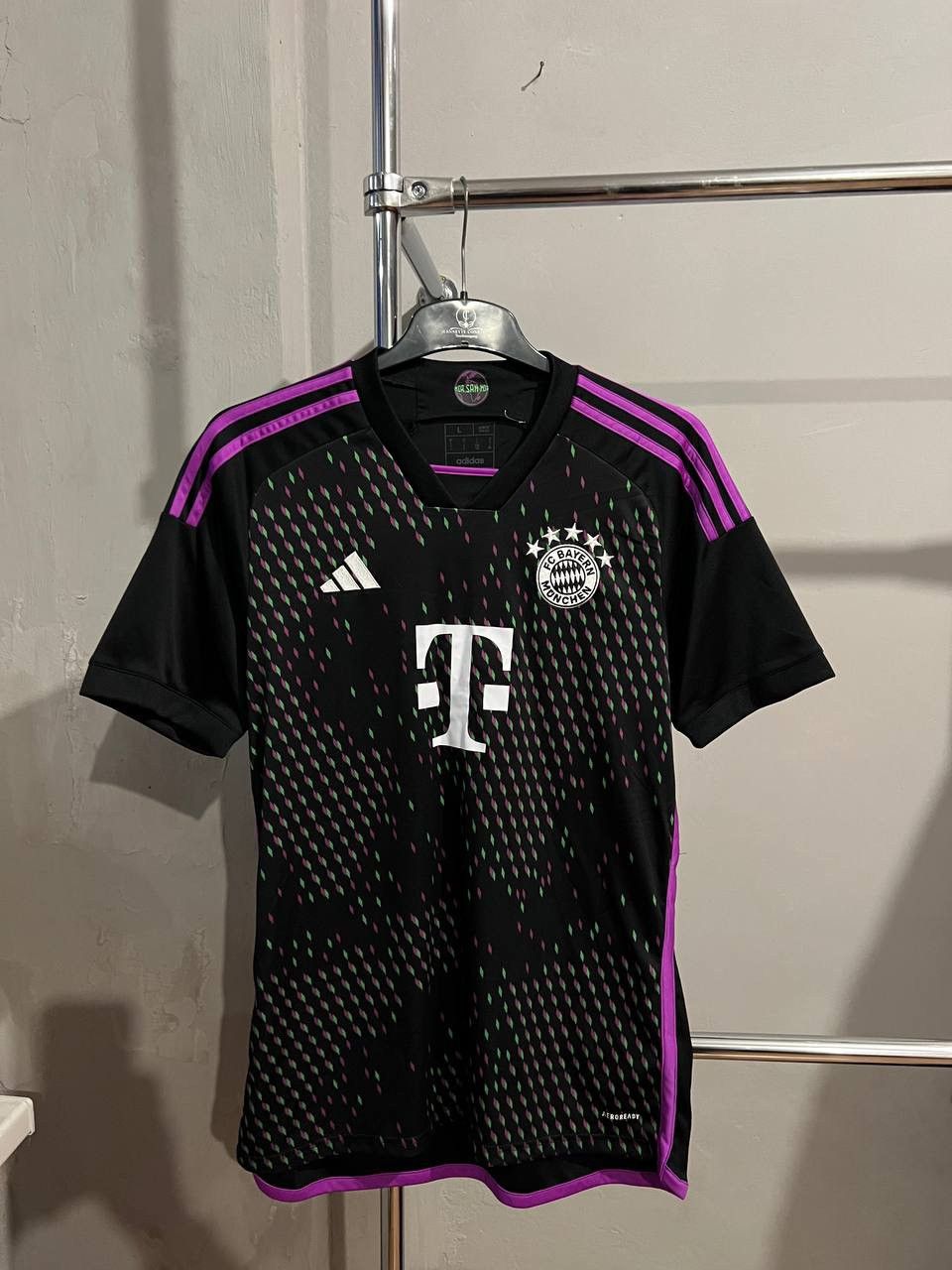 Adidas 2023/24 BAYERN MUNICH AWAY SOCCER JERSEY FOOTBALL SHIRT SZ L Size US L / EU 52-54 / 3 - 4 Thumbnail