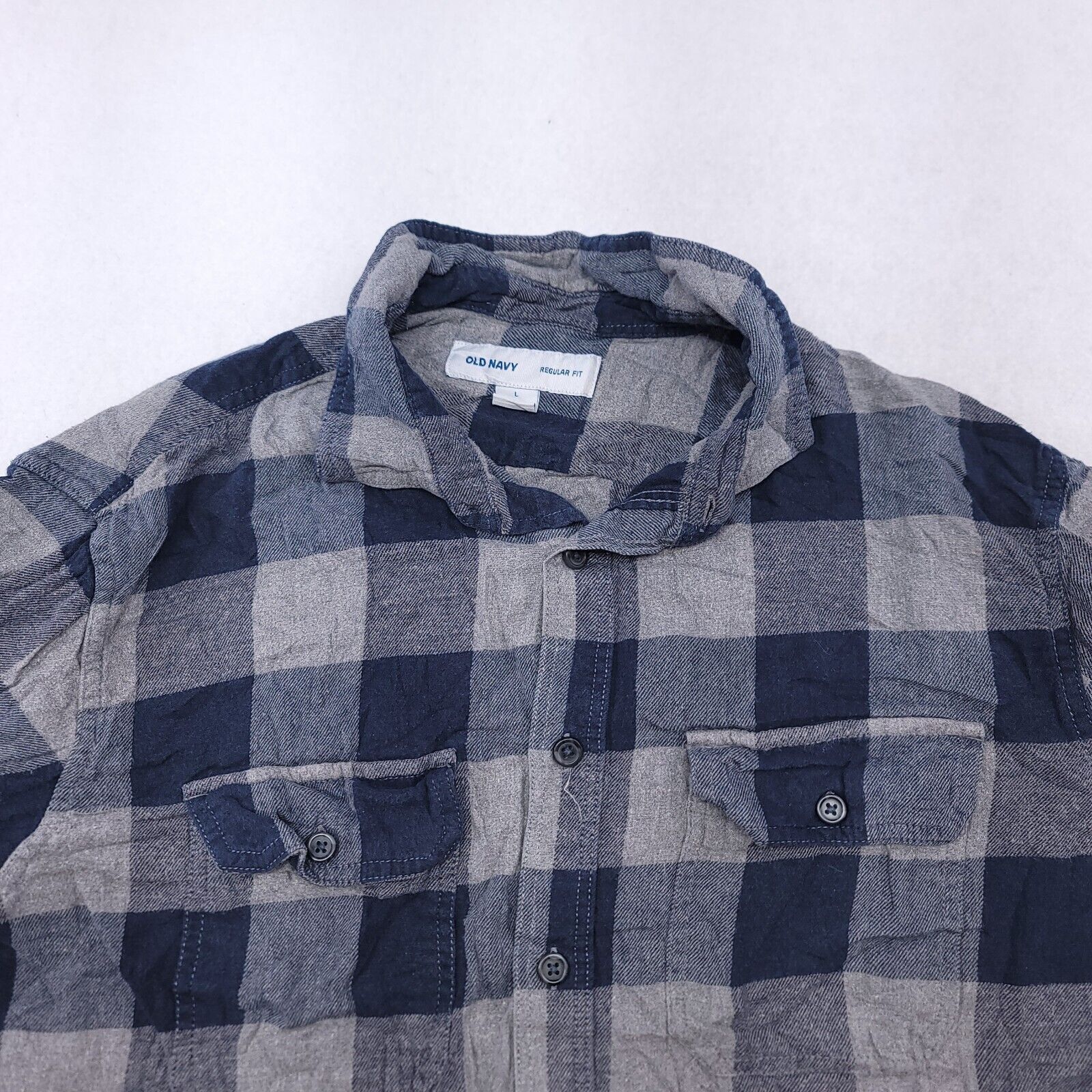 Old Navy Old Navy Buffalo Check Flannel Shirt Mens Size Large L Gray Size US L / EU 52-54 / 3 - 1 Thumbnail