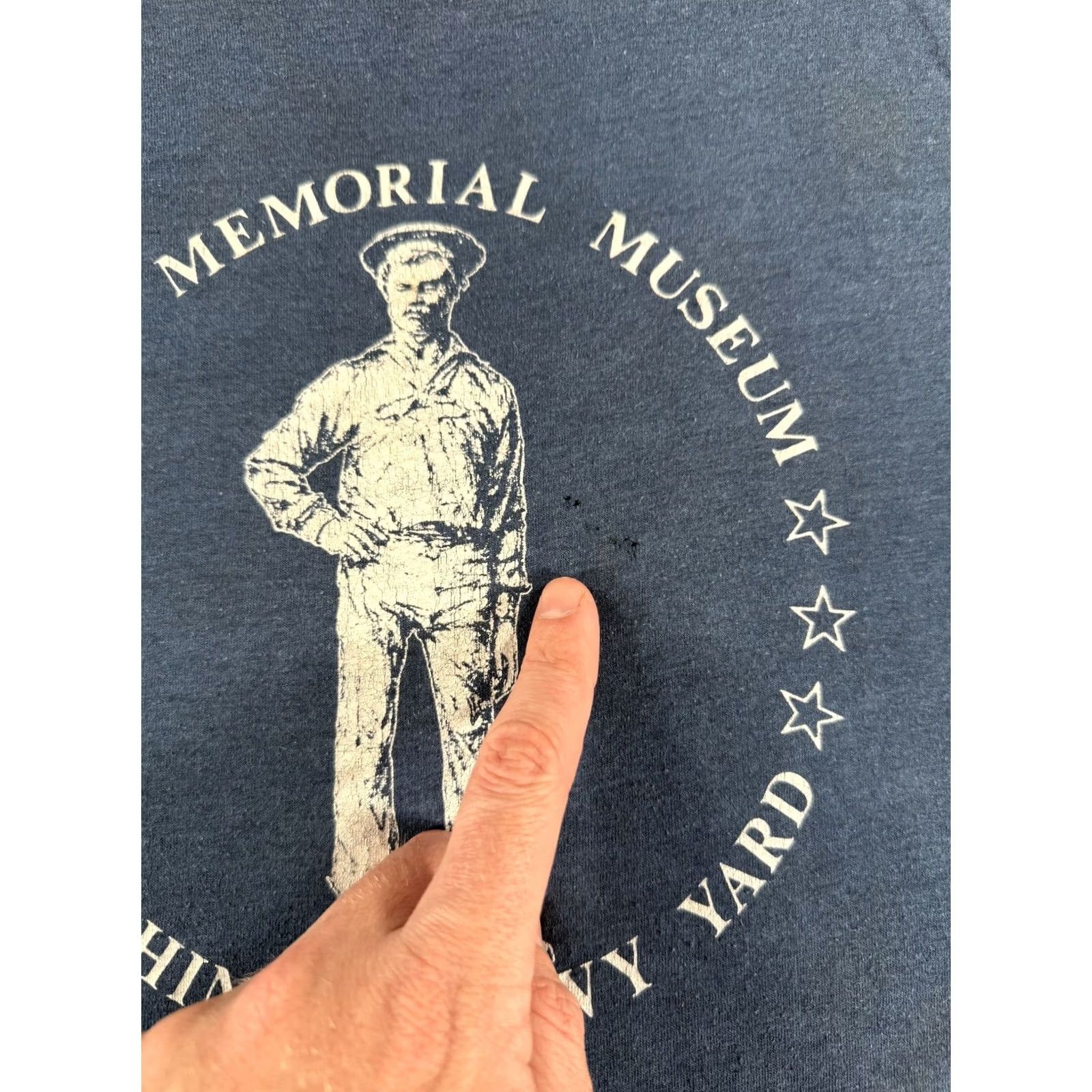 Vintage VINTAGE US Navy Memorial Museum T-Shirt XL Blue 80s Distressed Single Stitch Military/Landgirl Graphic Tee Men XL Blue 80s Vintage Size US XL / EU 56 / 4 - 5 Thumbnail