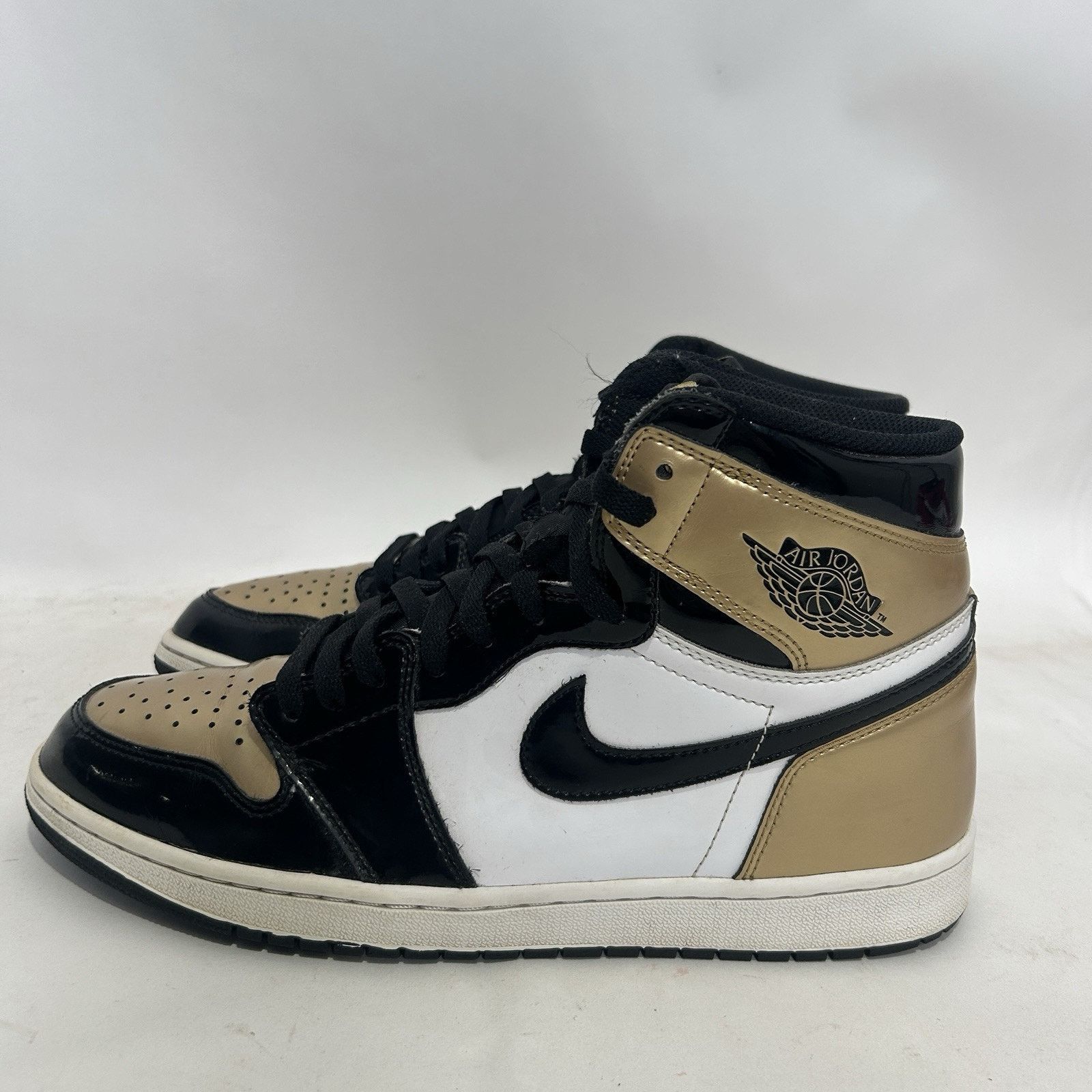 Jordan Brand Nike Air Jordan 1 Retro High OG NRG “Patent Gold Toe" Size US 12 / EU 45 - 5 Thumbnail
