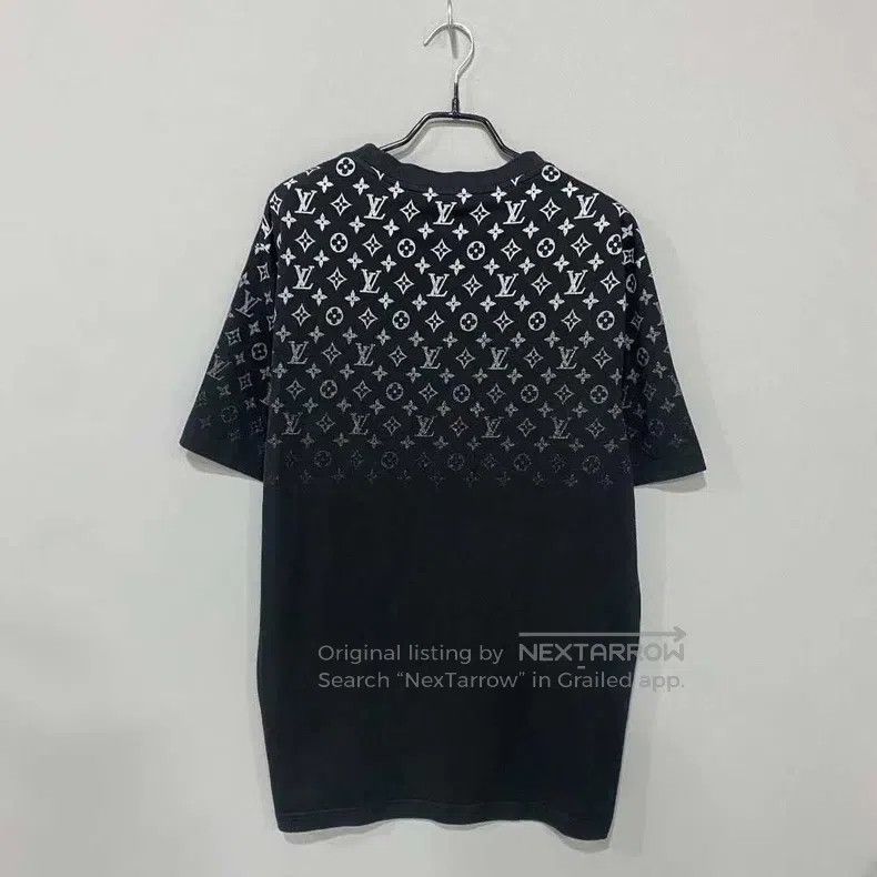 Louis Vuitton Louis Vuitton Gradient full logo short sleeve Size US XL / EU 56 / 4 - 3 Thumbnail