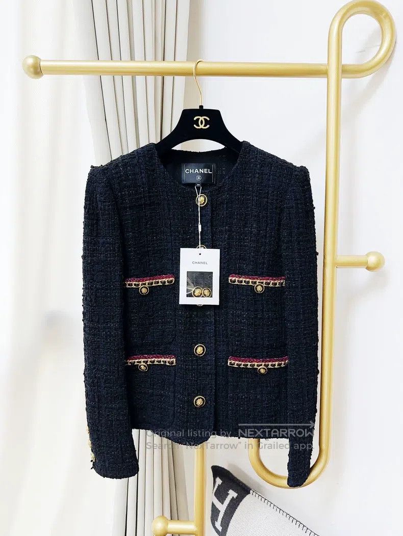 Chanel Chanel Castle series black leather chain four-pocket woven Size XS / US 0-2 / IT 36-38 - 1 Thumbnail
