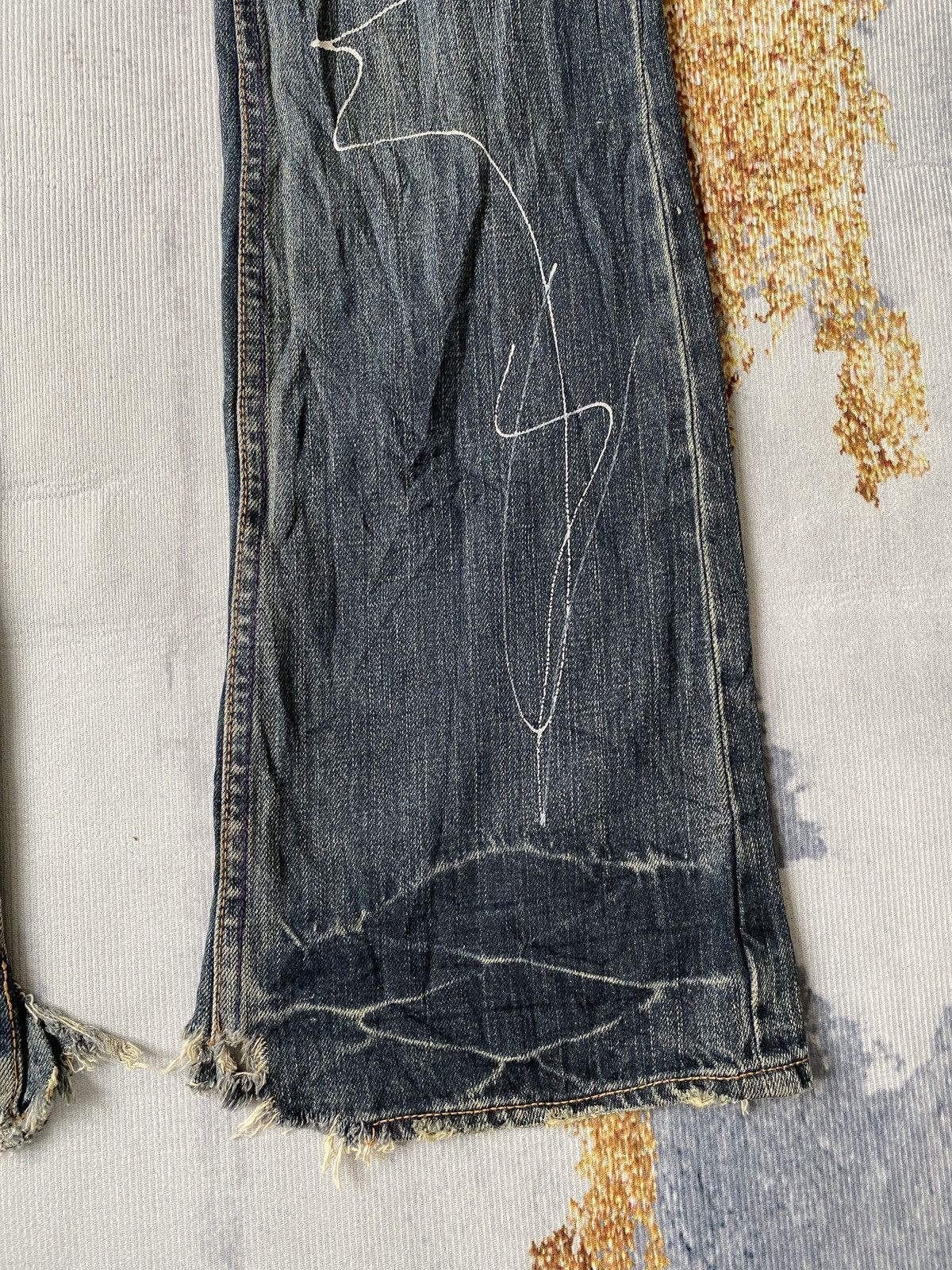 If Six Was Nine Japanese Brand Root Three Claw Marks Flare Distressed Denim Size US 29 - 6 Thumbnail