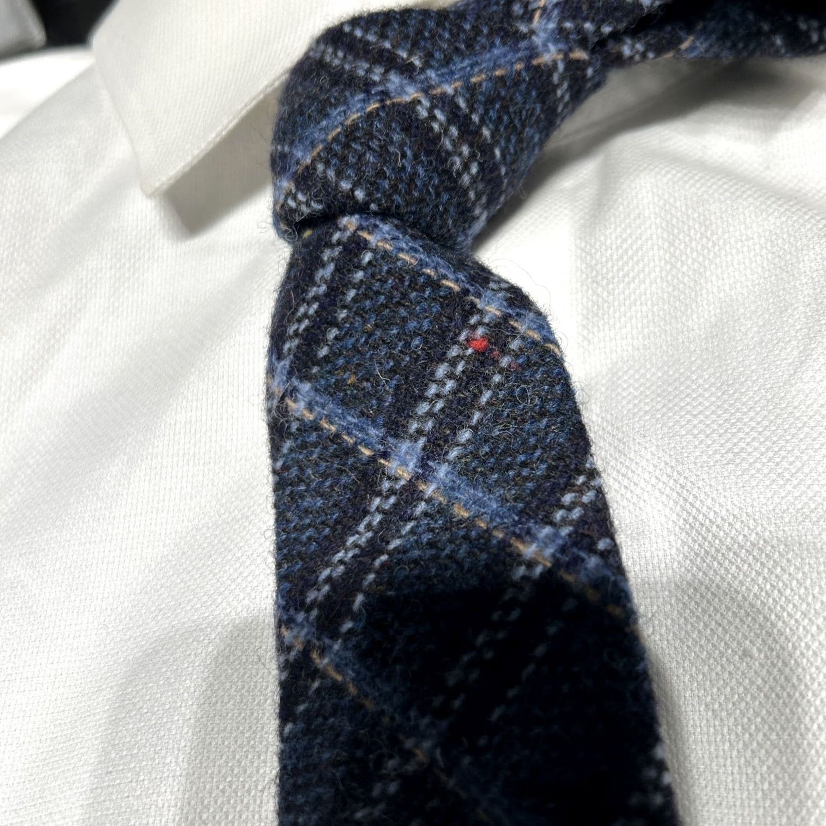 Vintage VINTAGE Parisian Men's Silk Necktie Blue Woven Checkered Preppy Academia Tie 55 Inch 4 Inch WomensMens Size ONE SIZE - 2 Thumbnail