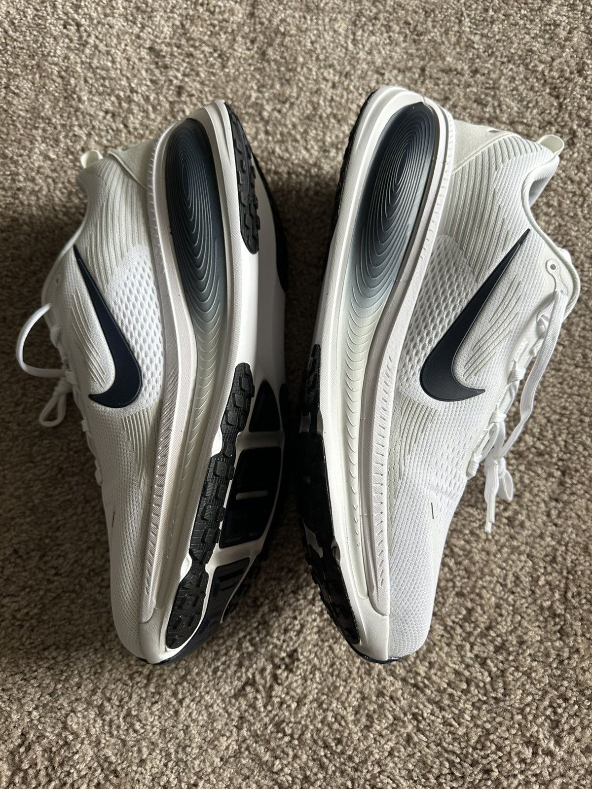 Nike Nike Vomero 18 TB Size US 15 / EU 48 - 3 Thumbnail
