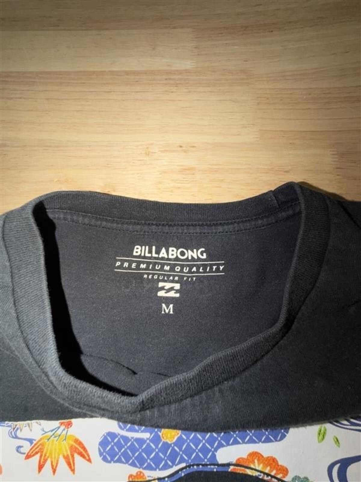 Billabong Billabong Graphic Tee Size M 2010s Black Surf Skate Shirt Size US M / EU 48-50 / 2 - 3 Thumbnail
