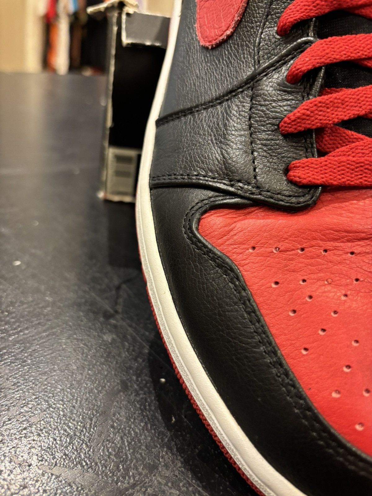 Jordan Brand Jordan 1 retro high 2010 ‘Banned’ Size US 12 / EU 45 - 8 Thumbnail
