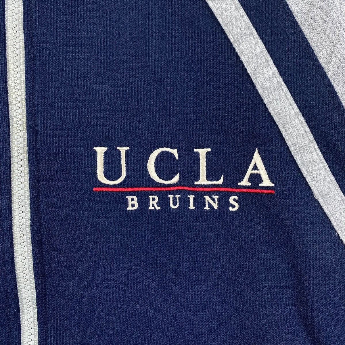 Vintage Vintage UCLA Bruins Sweater Two Tones University Collegiate Size US M / EU 48-50 / 2 - 2 Thumbnail