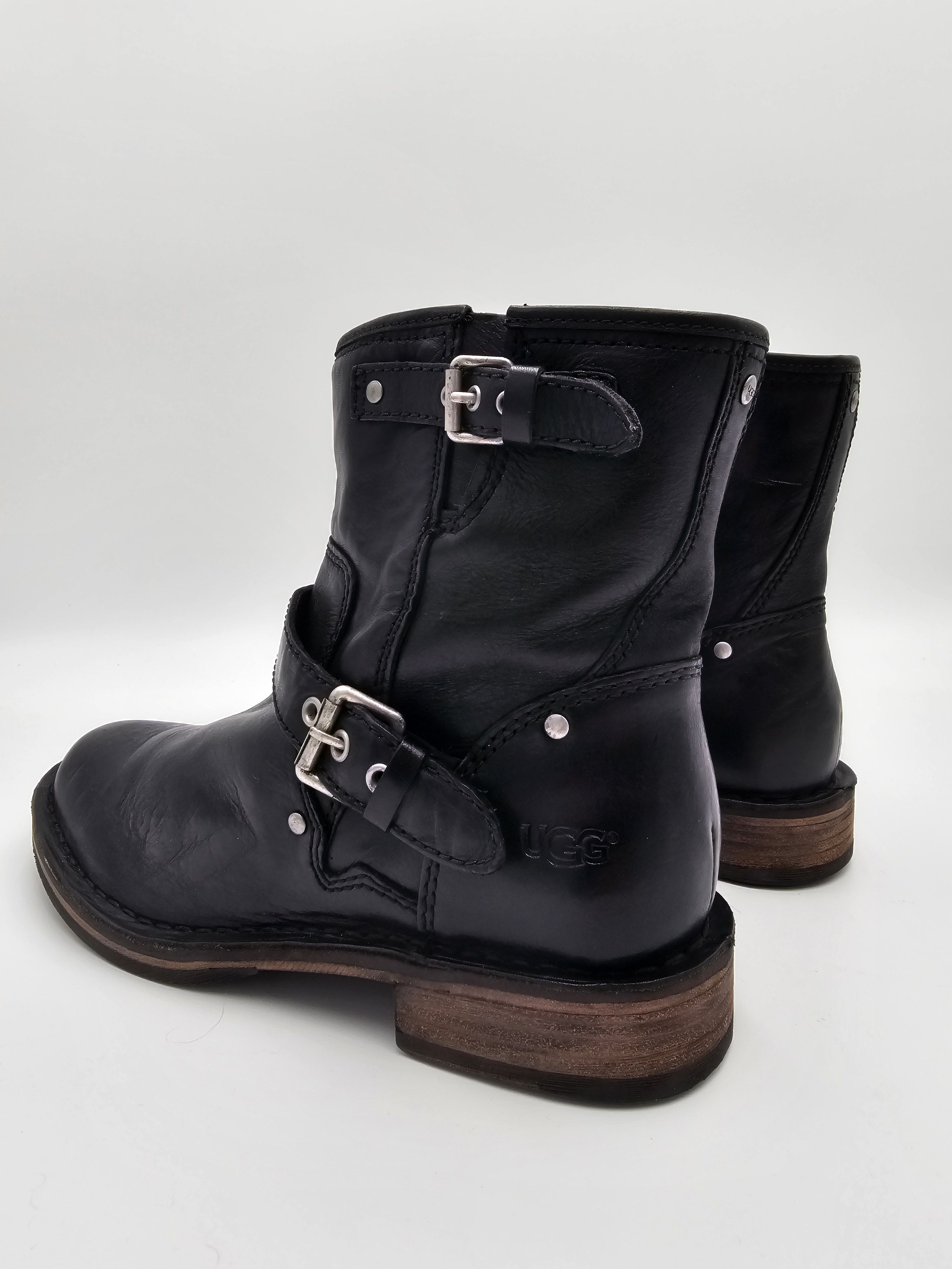 Ugg UGG Fabrizia Black Leather Ankle Boots Size 37 Size US 7 / IT 37 - 8 Thumbnail