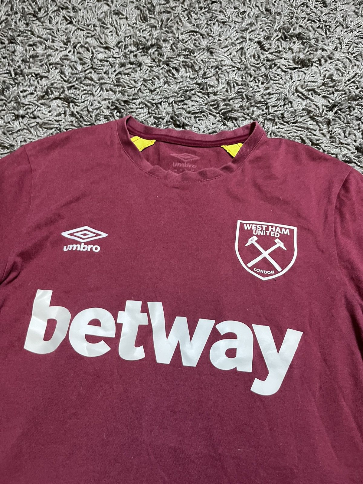 Umbro UMBRO WEST HAM COTTON FOOTBALL ADULT SOCCER JERSEY SHIRT Size US M / EU 48-50 / 2 - 2 Thumbnail