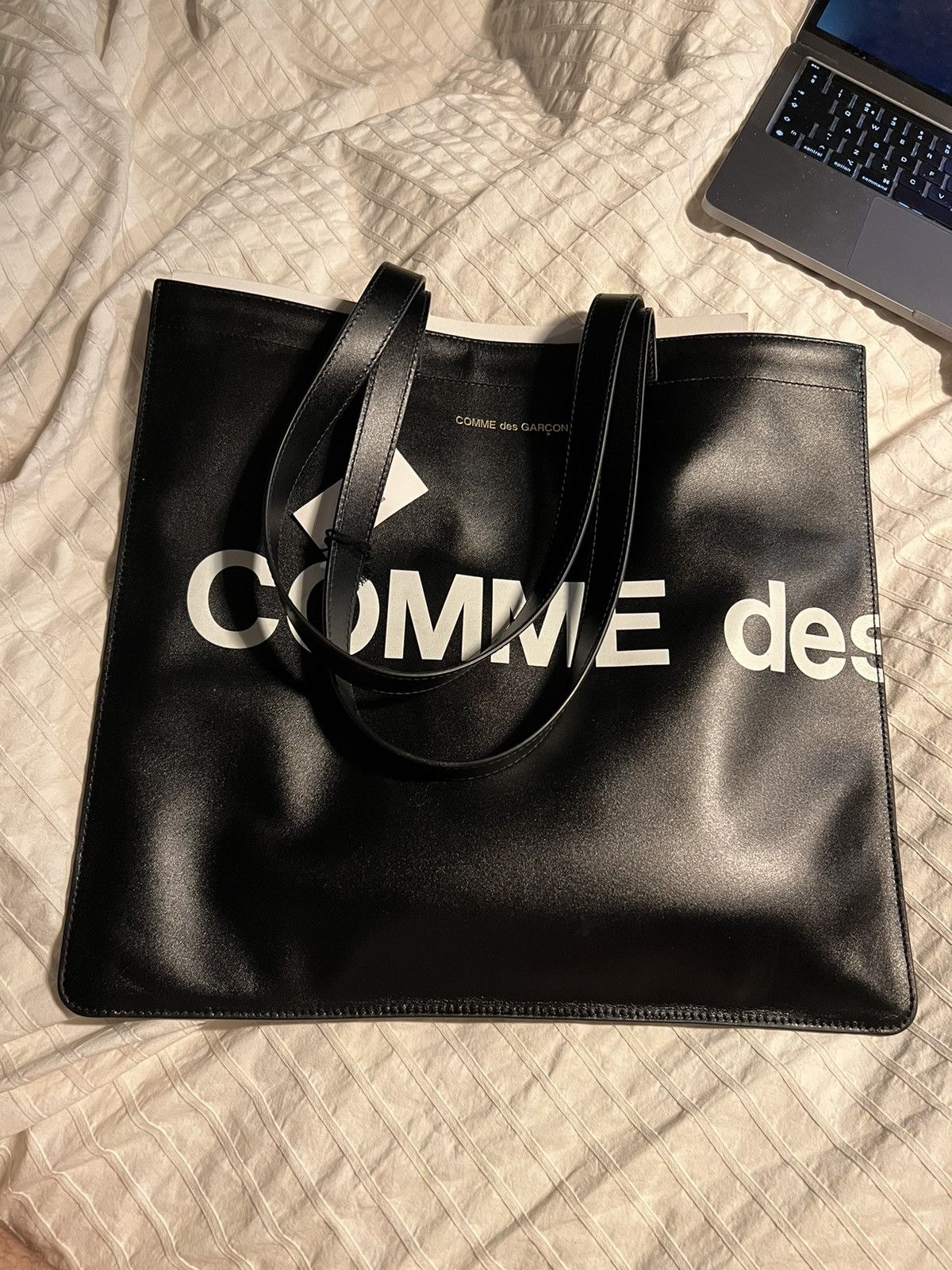 image of Comme Des Garcons Comme Des Garçons Tote Bag in Black, Women's