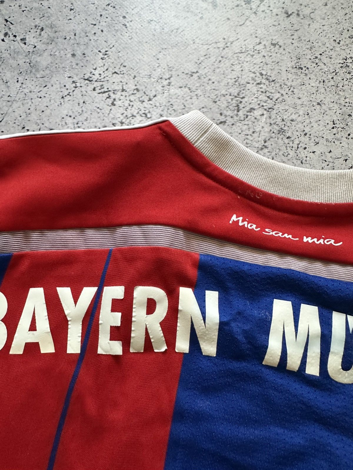 Adidas Vintage Adidas Bayern Munich Soccer Jersey T-shirt Size US M / EU 48-50 / 2 - 9 Thumbnail