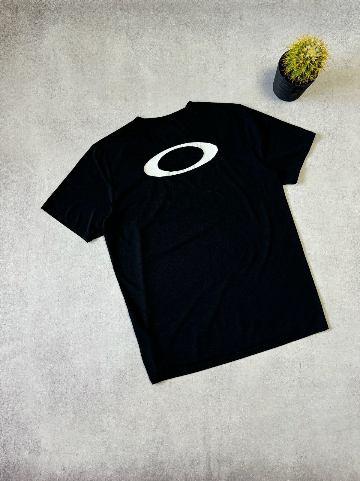Oakley × Streetwear × Vintage Vintage Oakley T Shirt Tee Big Logo 