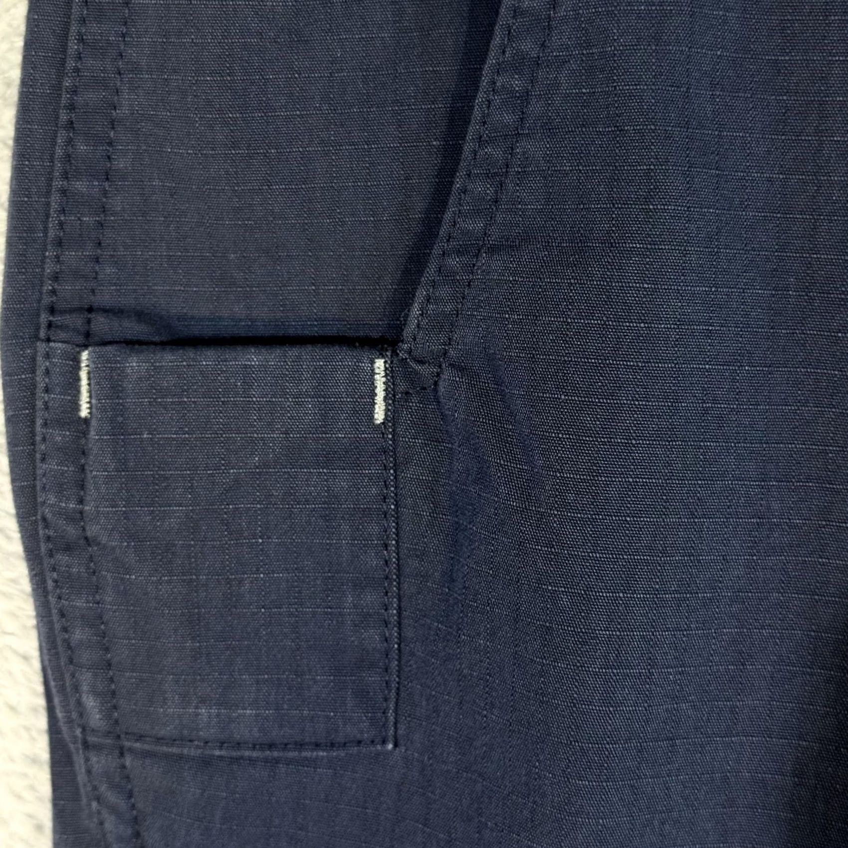 Carhartt Carhartt Pants Mens 34x29 Navy Relaxed Fit Ripstop Utility Work Zipper Broken Pockets Logo Cargo Straight Crewed: 34x29 Size US 34 / EU 50 - 4 Thumbnail