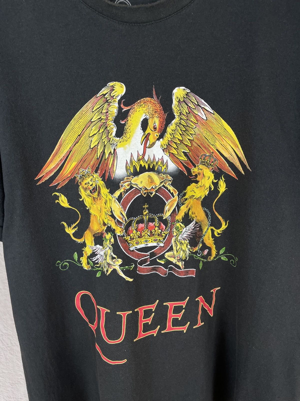 Band Tees Queen 2016 B&C collection vintage band tee shirt Size US XL / EU 56 / 4 - 4 Thumbnail