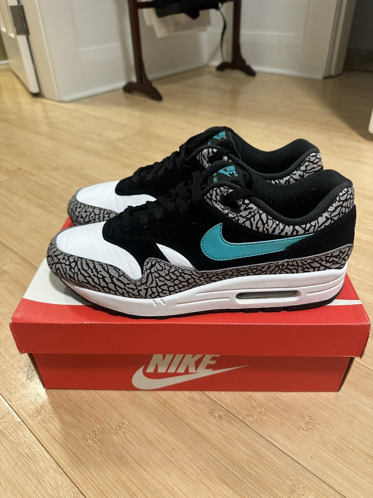 Nike × atmos Nike x Atmos Air Max 1 Elephant Size US 11.5 / EU 44-45 - 9 Thumbnail