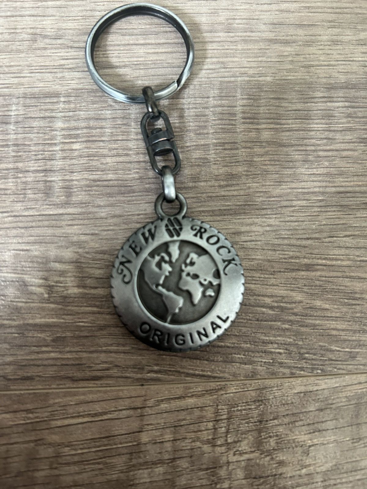 New Rock New rock big logo keychain Size ONE SIZE - 1 Thumbnail
