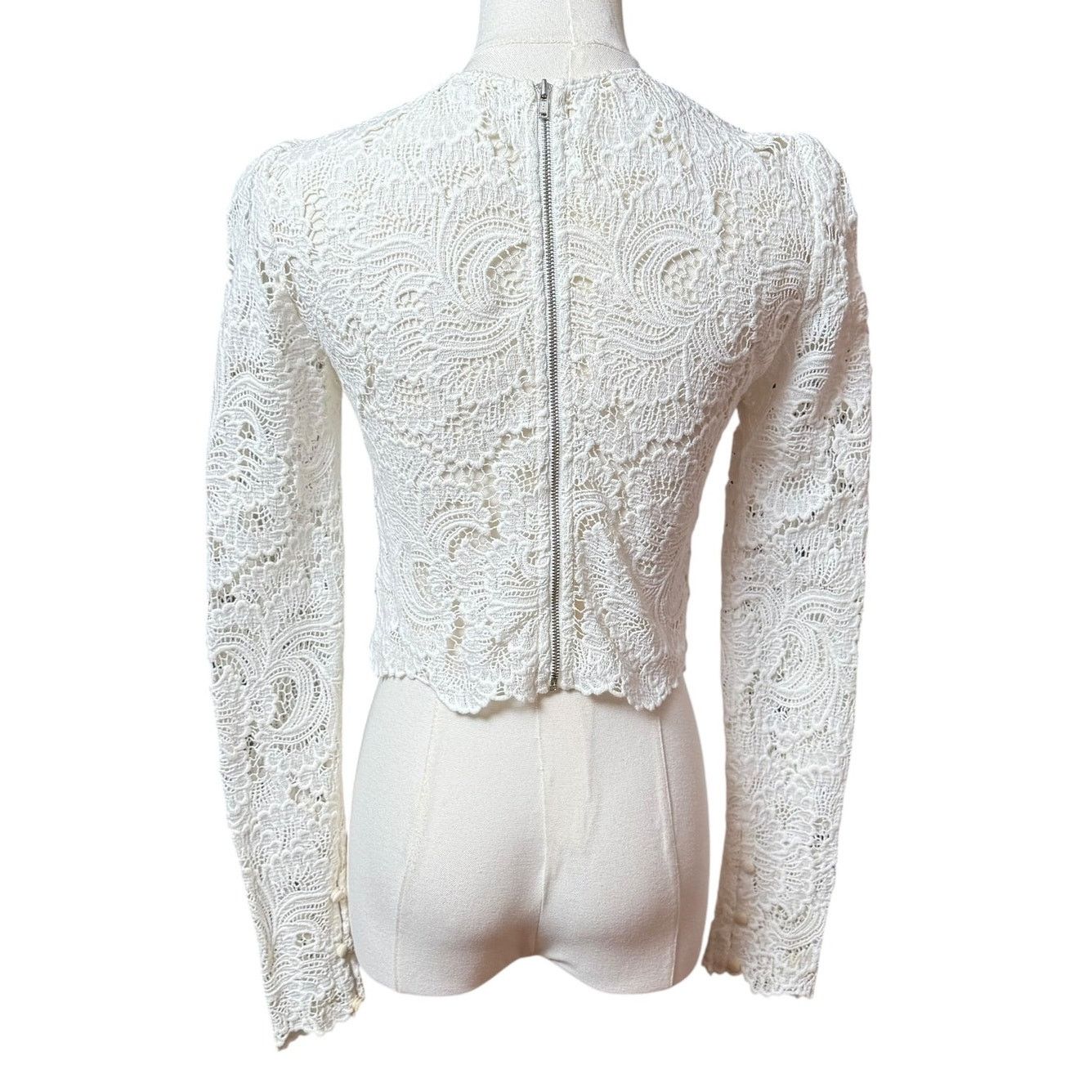 A.L.C. A.L.C. Talia Lace Cropped Top 0 Long Sleeves Buttoned Cuffs Size XS / US 0-2 / IT 36-38 - 4 Thumbnail