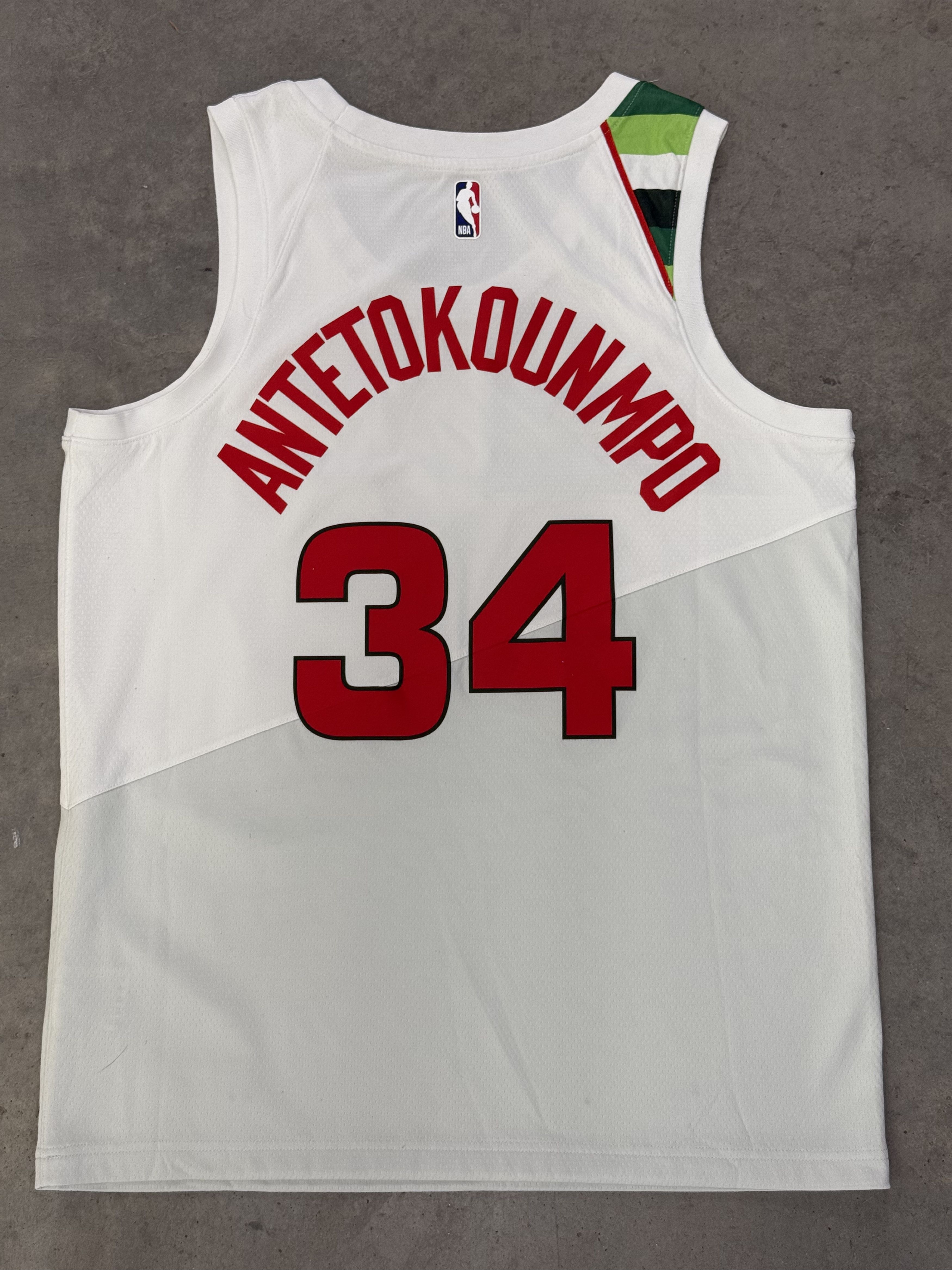 NBA Giannis Antetokounmpo Milwaukee Bucks Earned Edition 2018 Size US L / EU 52-54 / 3 - 2 Thumbnail