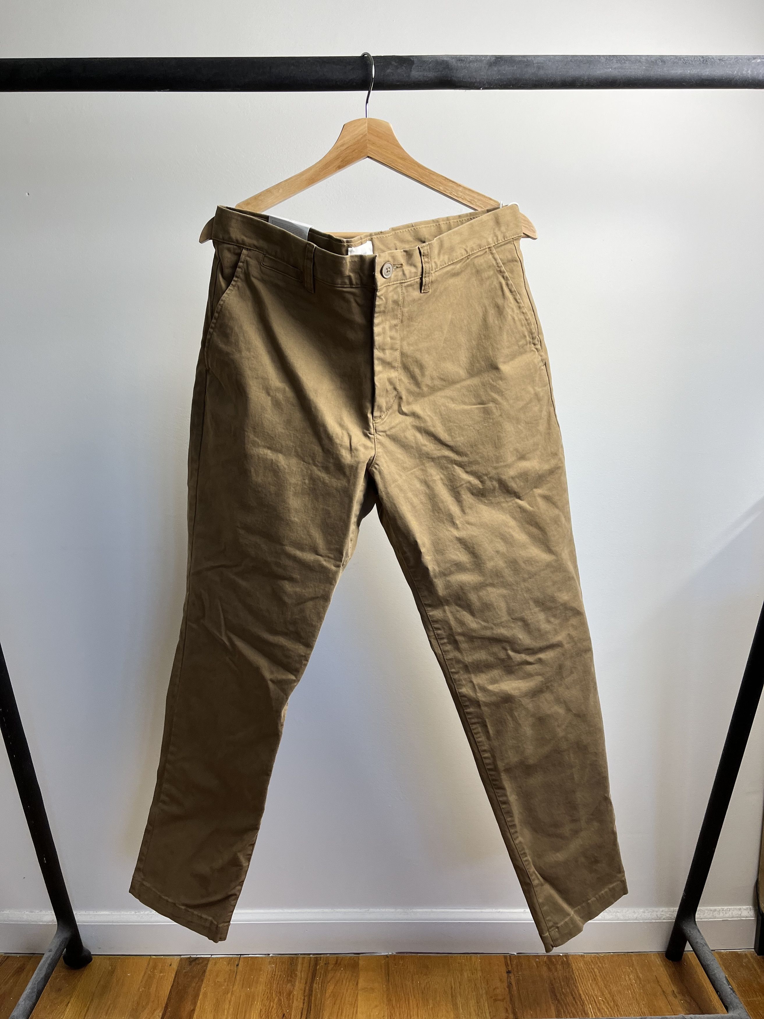 H&M H&M Slim-Fit Chino Pants Size US 34 / EU 50 - 1 Thumbnail