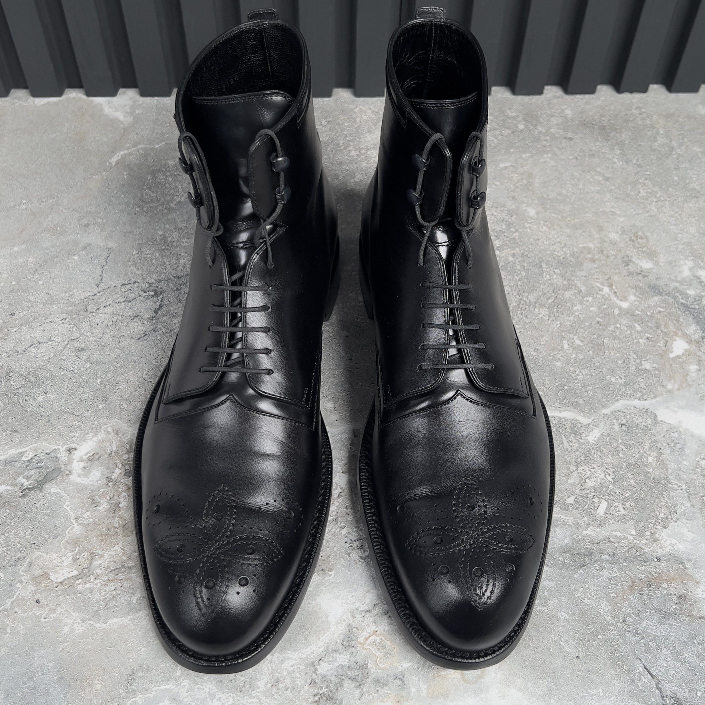 Louis Vuitton Louis Vuitton Combat Perforated Ankle Boots Leather Size US 8 / EU 41 - 5 Thumbnail