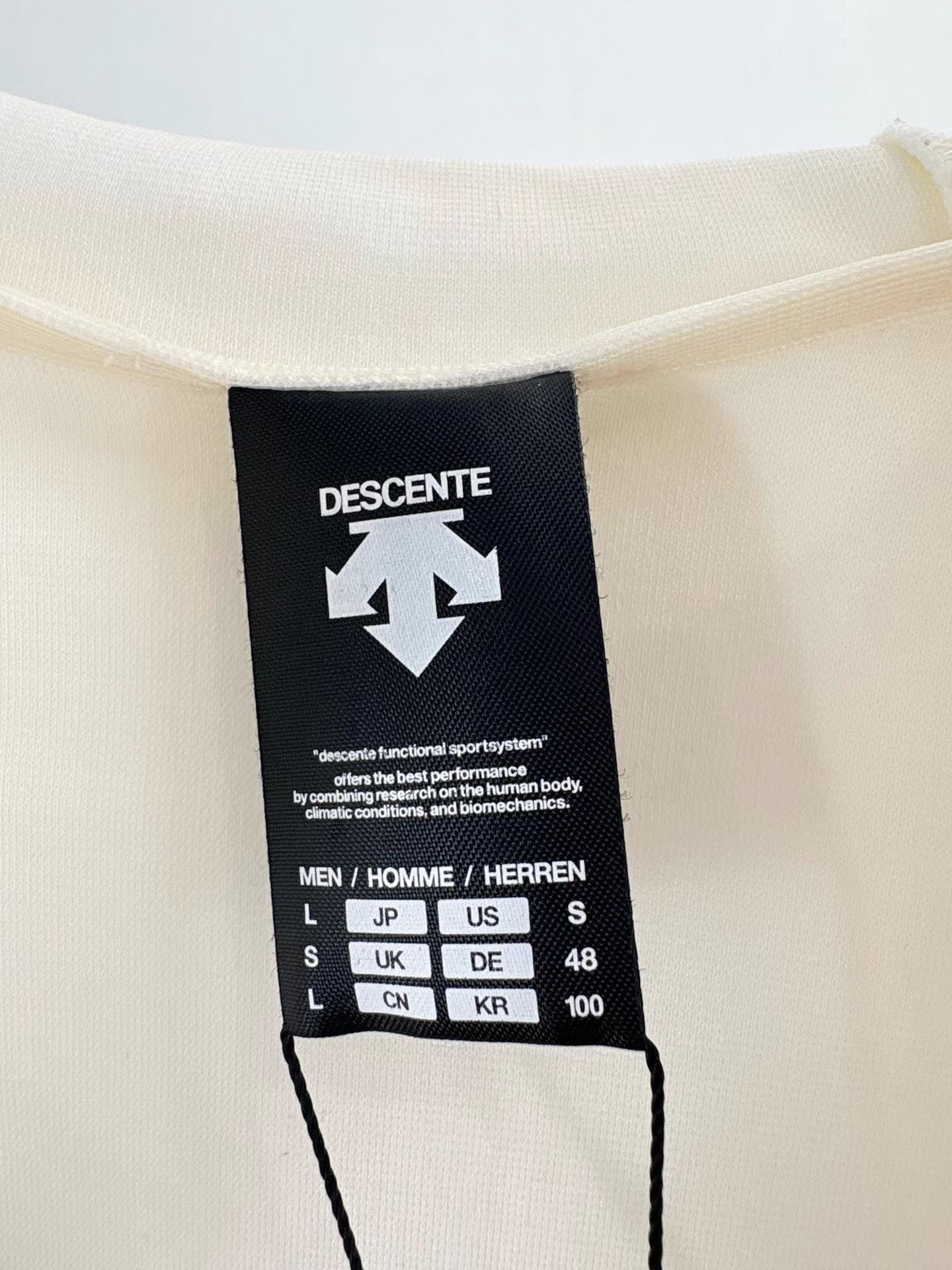 Descente DESCENTE White Zip Jacket K1 Size US S / EU 44-46 / 1 - 4 Thumbnail