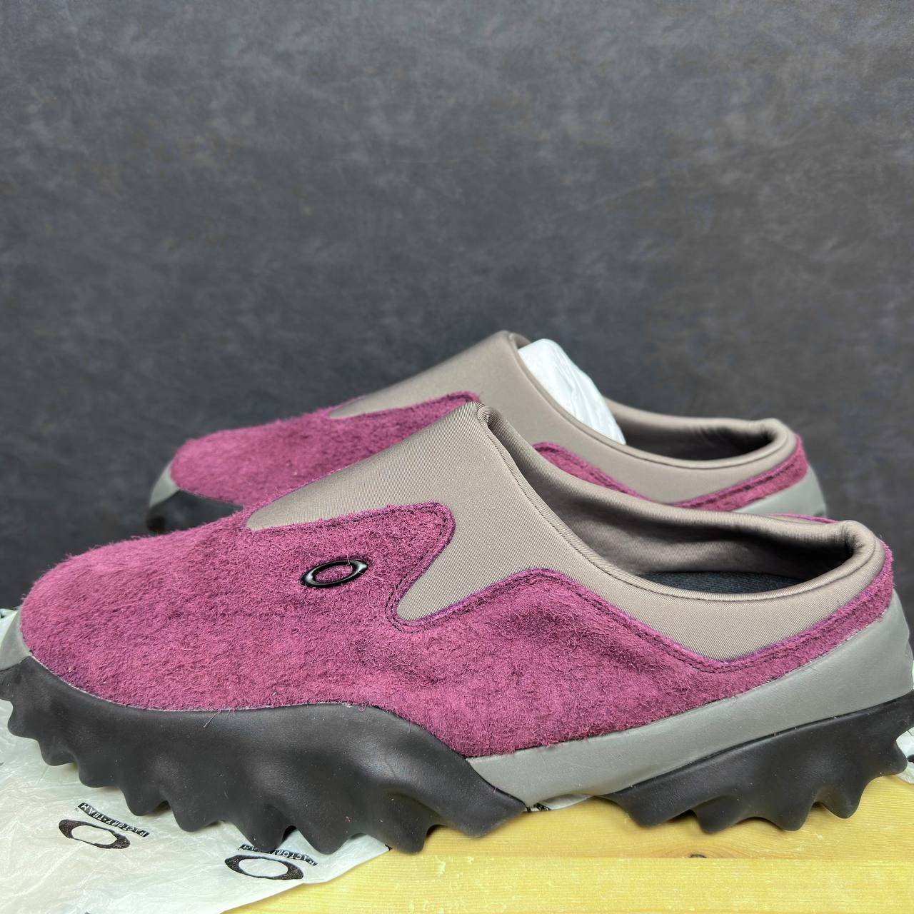 Brain Dead × Oakley Oakley x Brain Dead Chop Saw Mule New Rare Mens 11.5 Size US 11.5 / EU 44-45 - 1 Thumbnail