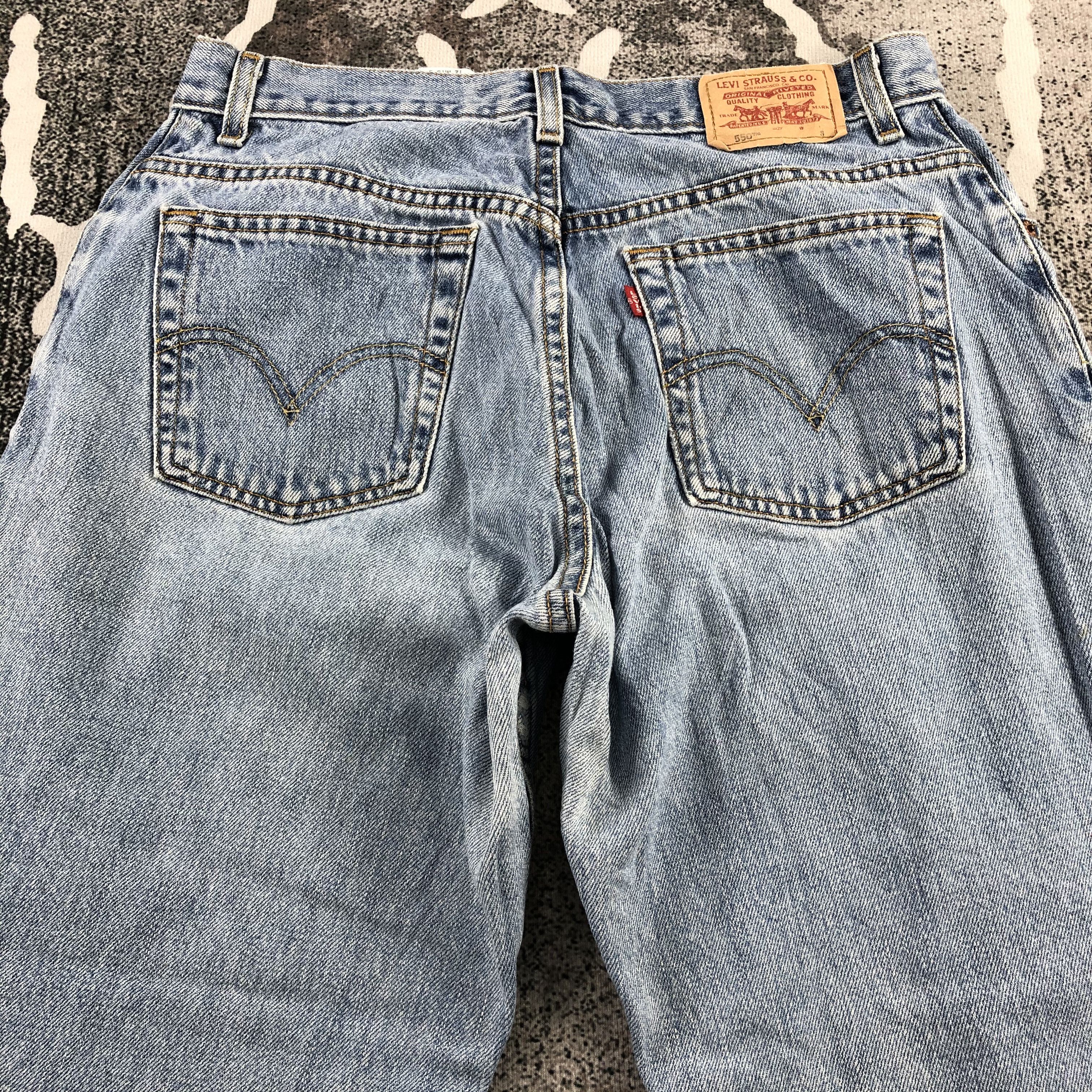 Levi's Vintage Levis 550 Jeans Faded Blue Denim KJ847 Size 33" - 4 Thumbnail