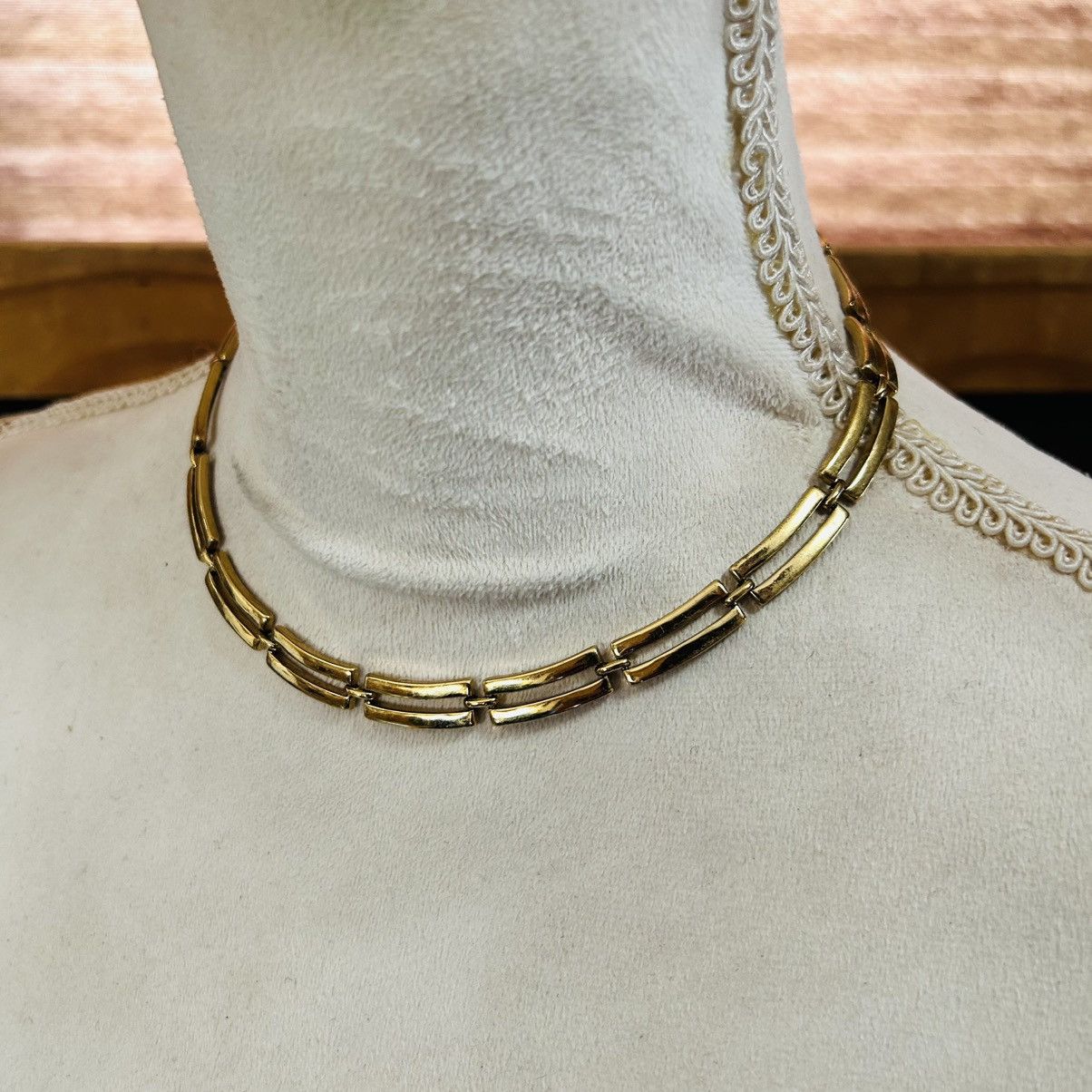 Jewelry Vintage Monet gold plated open link choker necklace Size ONE SIZE - 3 Thumbnail