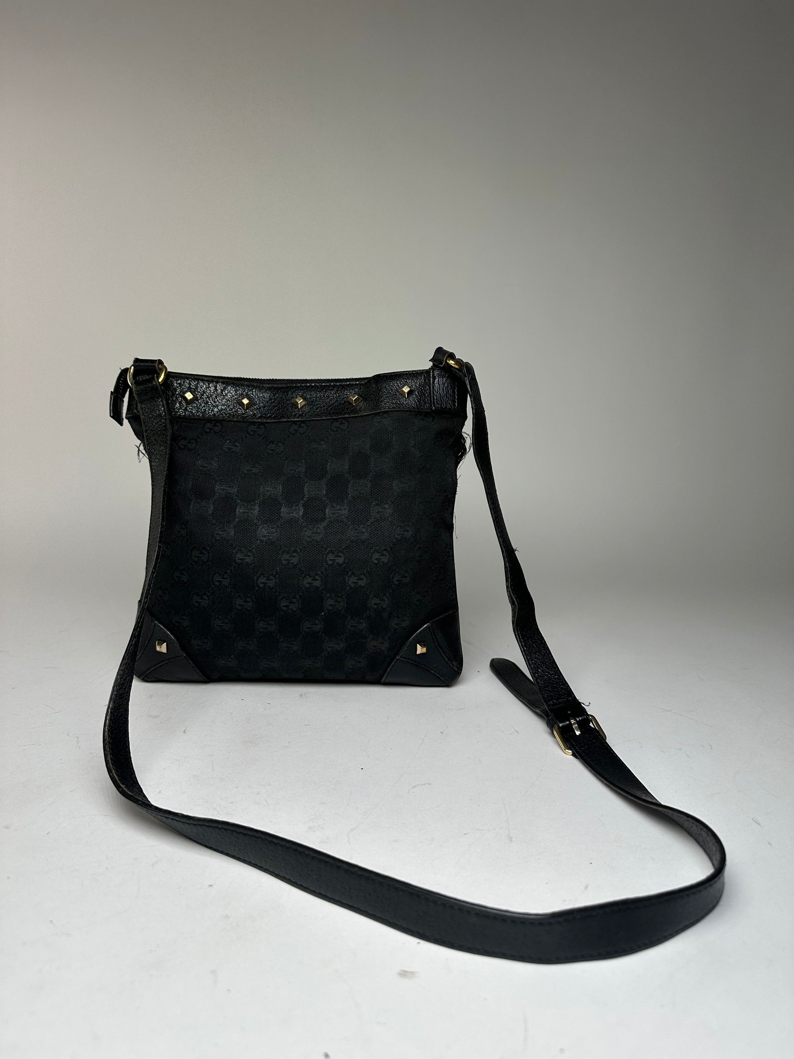 Gucci Vintage Studded Monogram Indy Shoulder / Crossbody Bag Black Size ONE SIZE - 1 Thumbnail