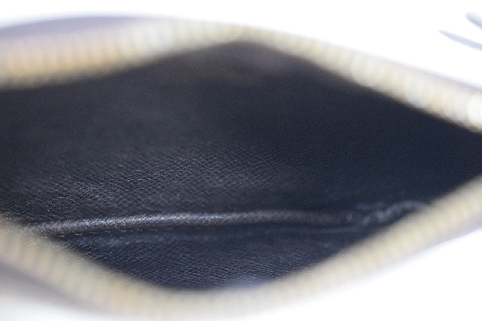 Louis Vuitton Louis Vuitton Pochette Cles Coin Purse Monogram M95230 Size ONE SIZE - 9 Thumbnail