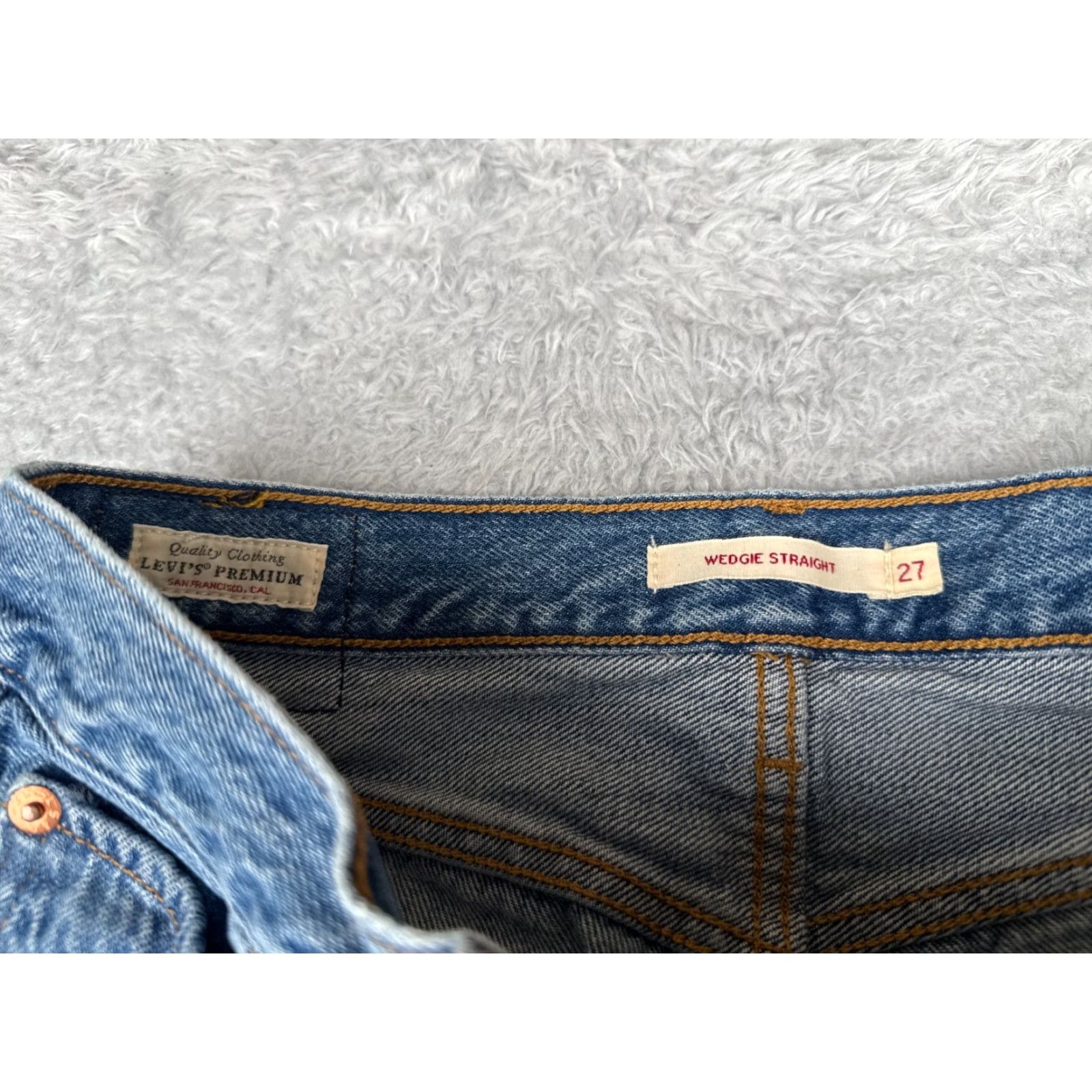 Levi's VINTAGE Levis Premium Jeans Women 27 Blue Denim Big E Wedgie Straight Button Fly 27x26 Size 27" / US 4 / IT 40 - 6 Thumbnail