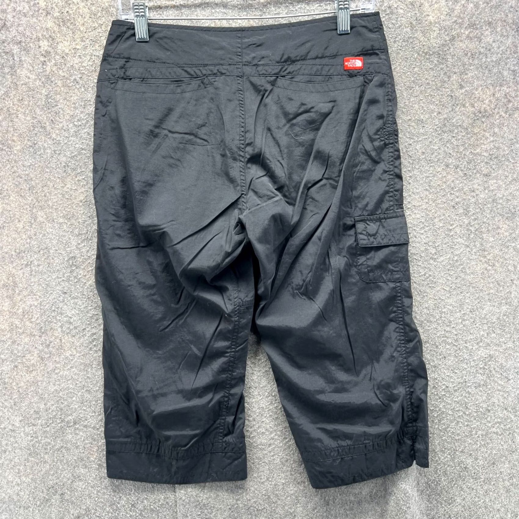 The North Face The North Face Pants Womens 4 Black Crop Outdoor Hiking Sweat Nylon Polyester Logo Pockets Straight Inseam 18 Regular ID: None Size 27" / US 4 / IT 40 - 2 Thumbnail