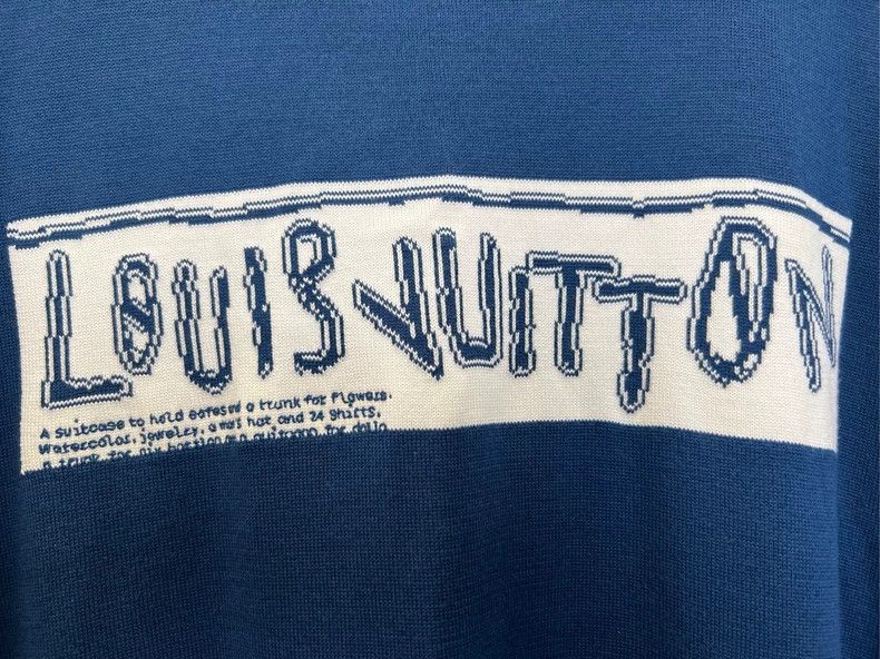 Louis Vuitton Louis Vuitton size 4l Blue knit logo short sleeve Size US M / EU 48-50 / 2 - 5 Thumbnail