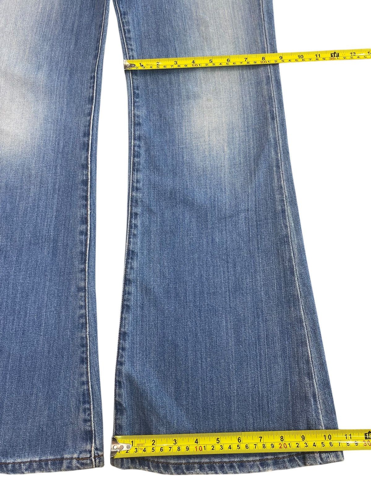 Abercrombie & Fitch Abercrombie & Fitch Faded Wash Style Flare Jeans Size US 32 / EU 48 - 8 Thumbnail