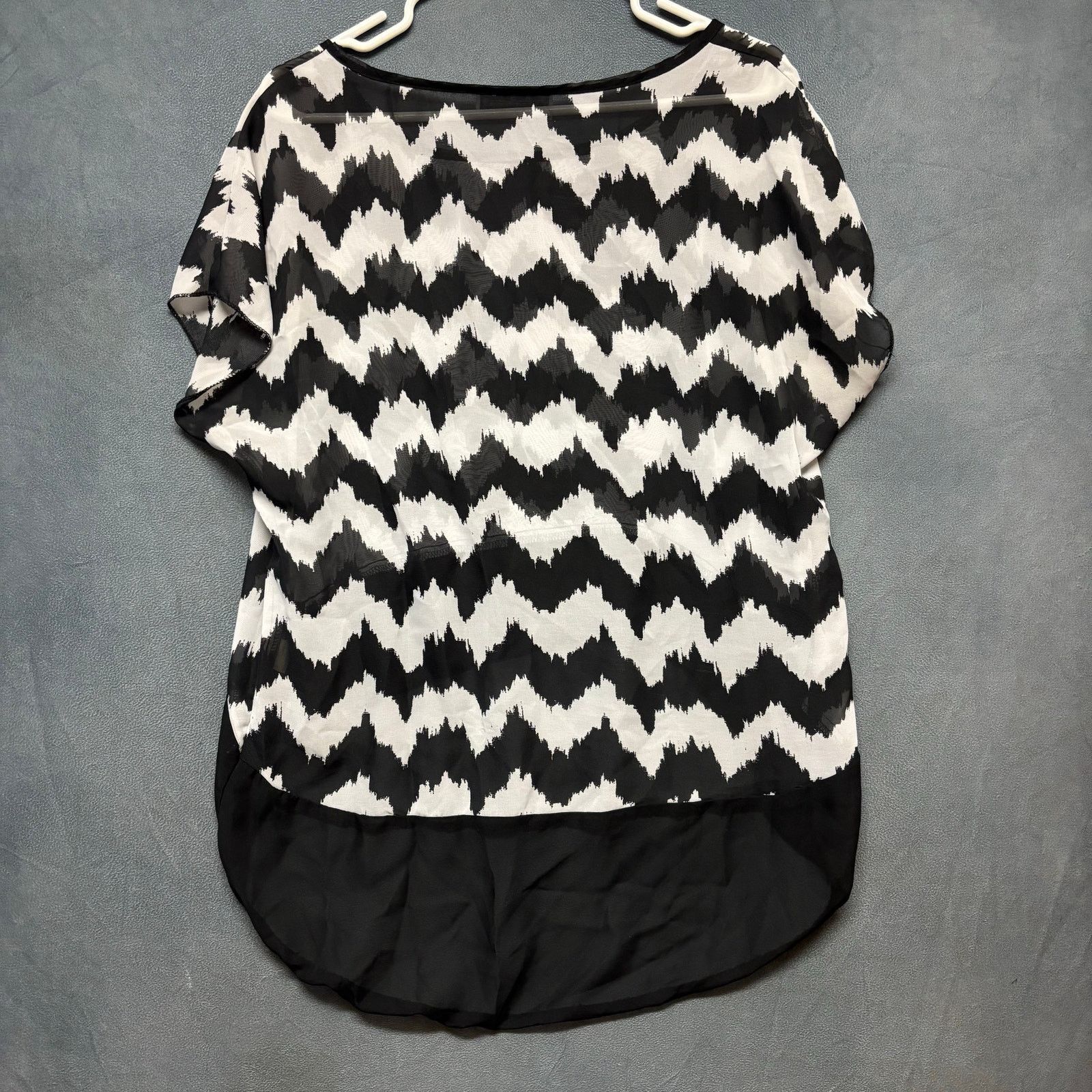 Other Basic Necessities Black White Zigzag Sheer High Low Top XL Size XL / US 12-14 / IT 48-50 - 6 Thumbnail