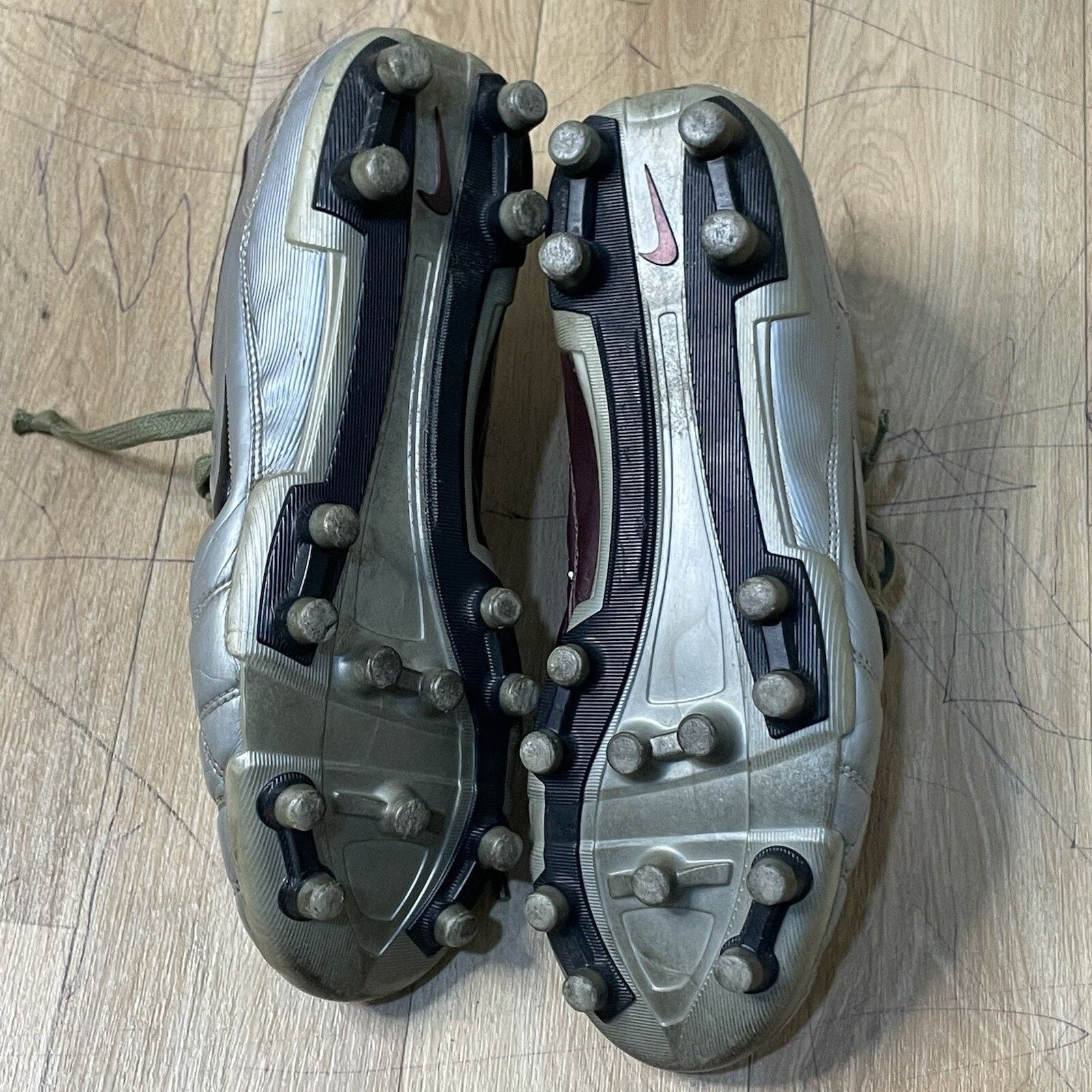 Nike vintage Nike Total 90 III Soccer Cleats 2004 football boots Size US 10 / EU 43 - 6 Thumbnail