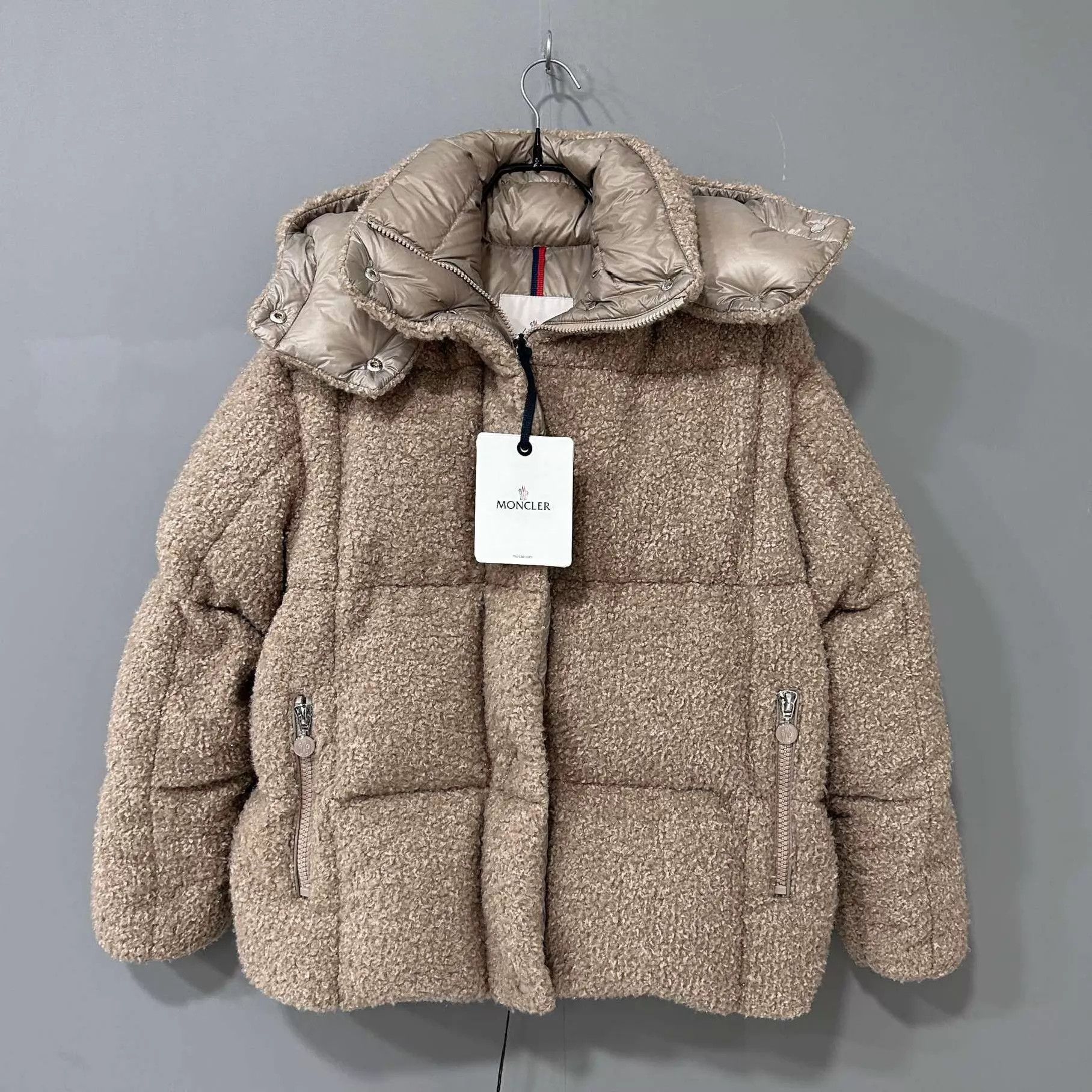 Moncler Moncler Parana Teddy Down Coat size 2 Size XS / US 0-2 / IT 36-38 - 1 Thumbnail