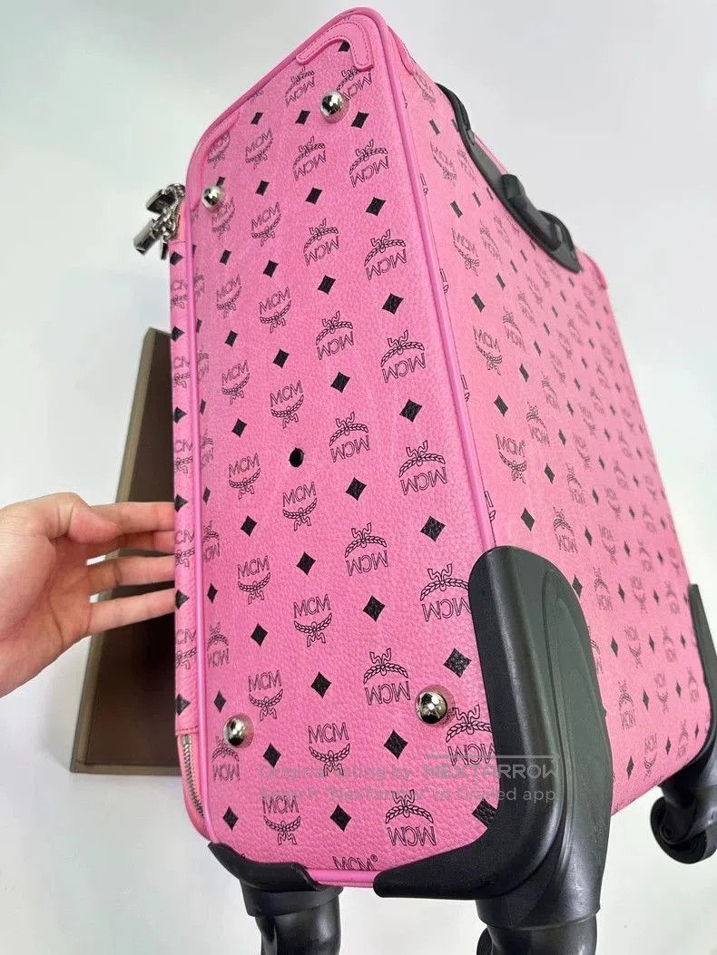 MCM MCM Pink Expandable Handle Carry. Size ONE SIZE - 9 Thumbnail