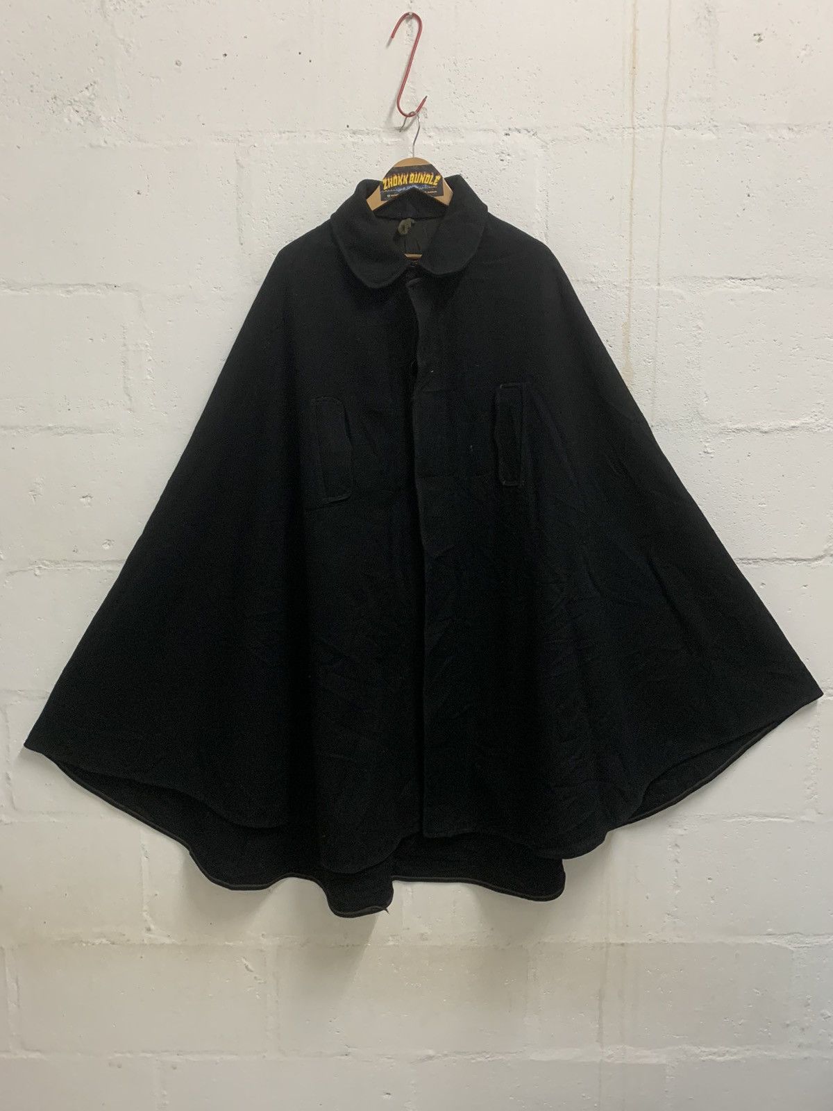 Japanese Brand Vintage Cape Black Wool Size US XL / EU 56 / 4 - 1 Thumbnail