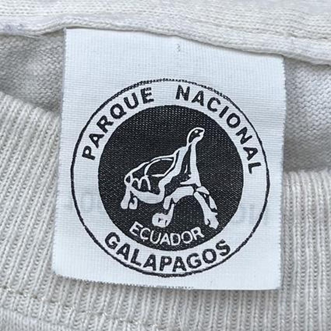 Vintage Vintage 90s Galapagos Ecuador Lizard Nature Tee Tshirt Size US XL / EU 56 / 4 - 4 Thumbnail