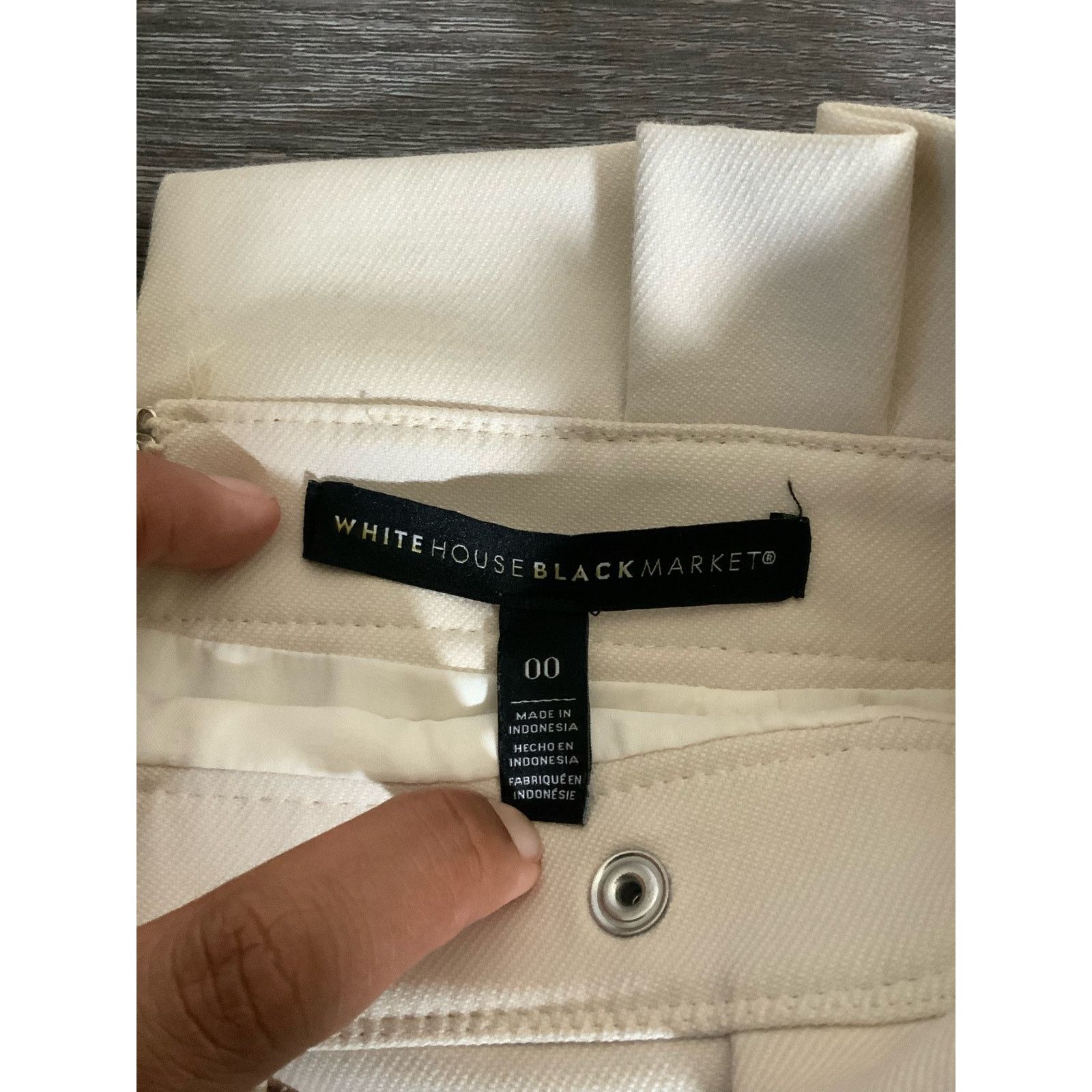 White House Black Market White House Black Market Cream Midi Pencil Skirt Size 00 Size 24" / US 00 / IT 34 - 4 Thumbnail