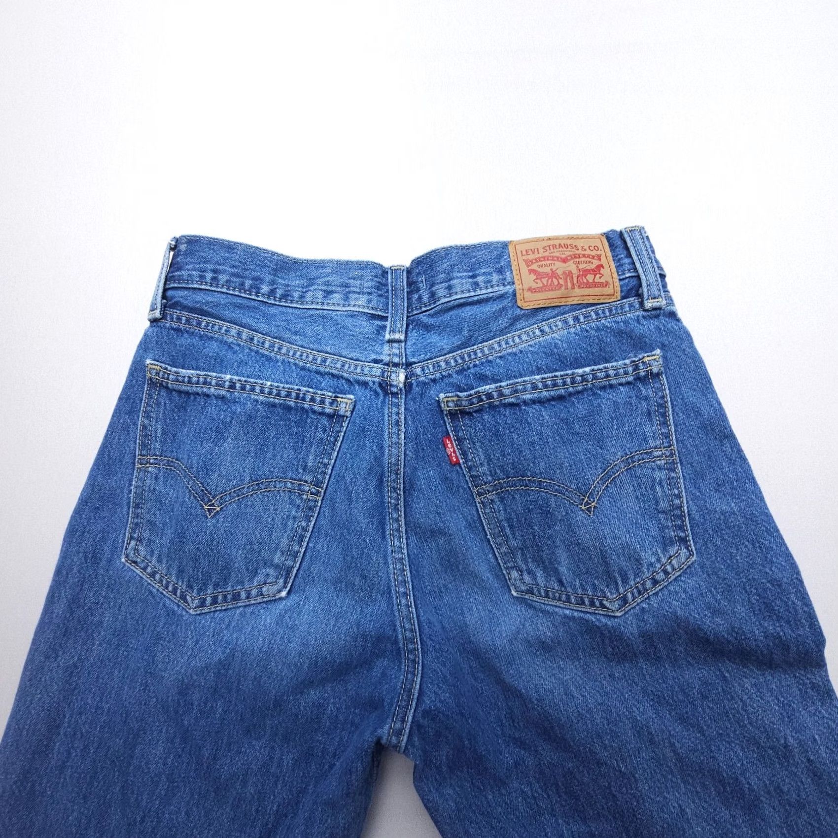 Levi's Levi's Jeans Womens 26 Blue Distressed Straight 5-Pocket Denim Cotton USA 30in Inseam Regular Button Zip Size 26" / US 2 / IT 38 - 4 Thumbnail