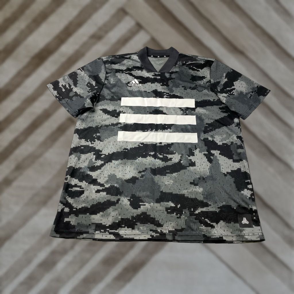 Adidas adidas Jersey Soccer Medium M V-Neck Short Sleeve Camouflage 3 Stripes Men Multicolor Jersey Size US M / EU 48-50 / 2 - 1 Thumbnail
