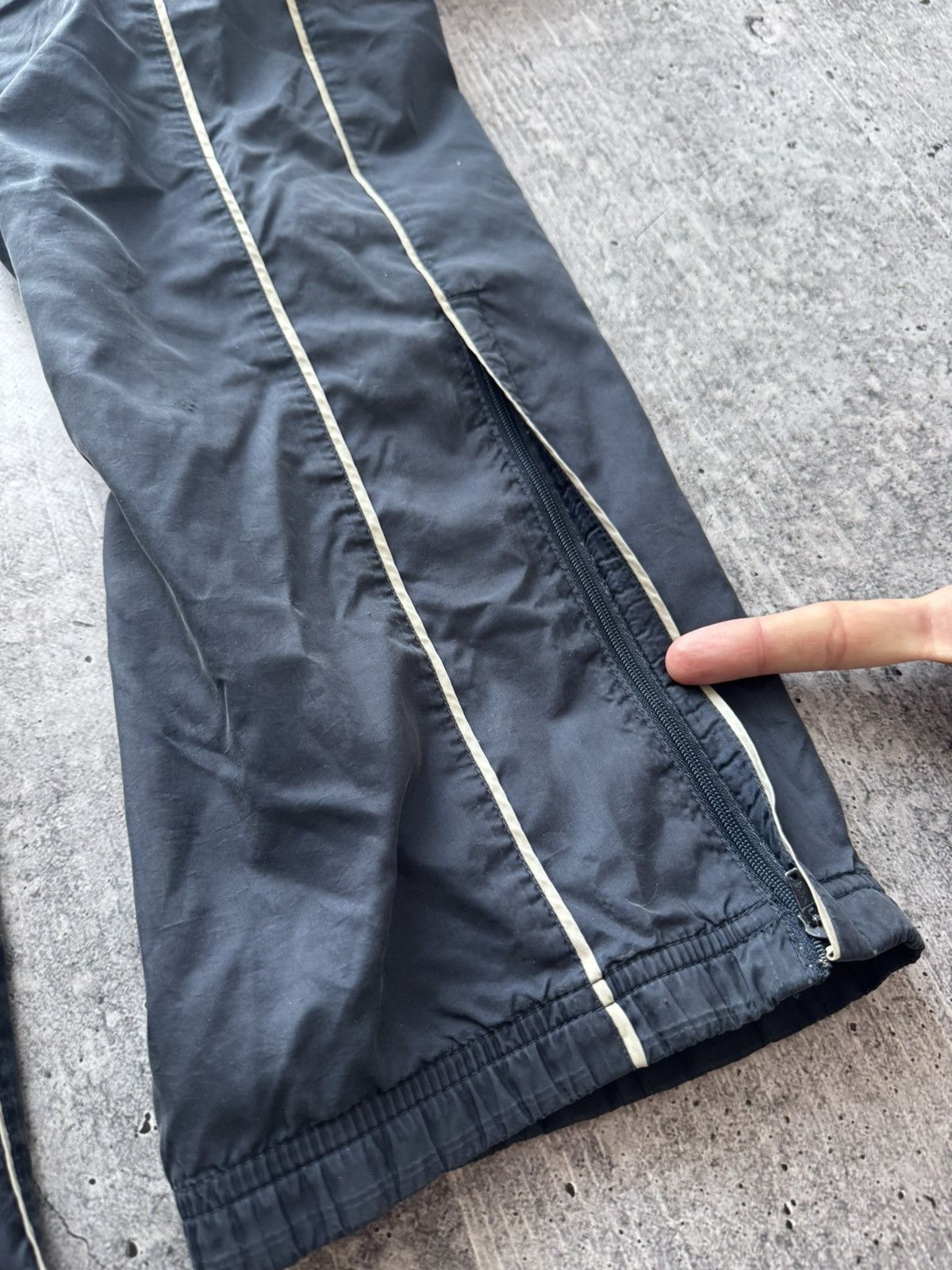 Nike Nike vintage nylon pants drill y2k Size US 36 / EU 52 - 6 Thumbnail