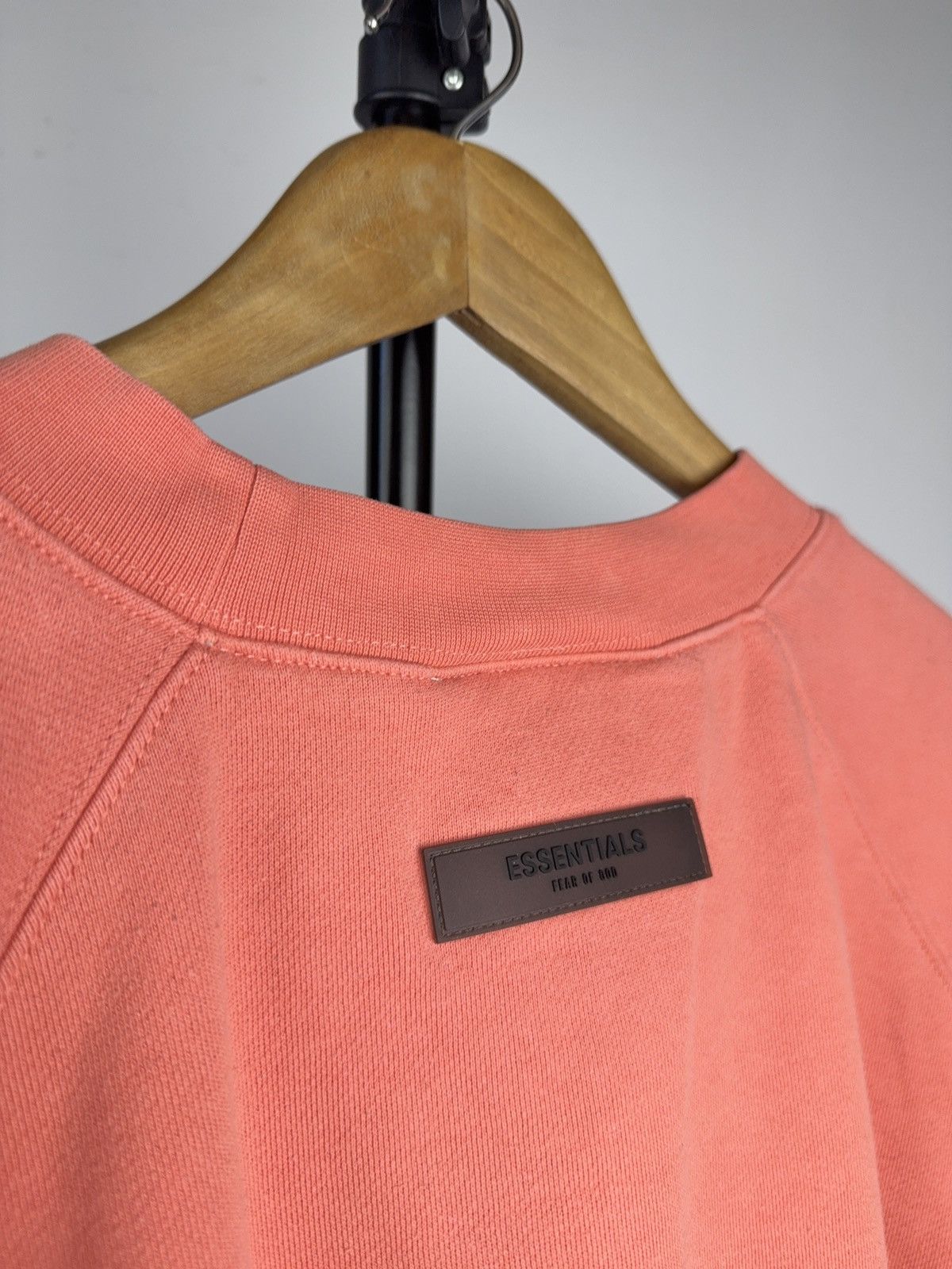 Essentials Luxury Fear Of God Essentials Logo Crewneck Sweatshirt XL Size US XL / EU 56 / 4 - 18 Thumbnail