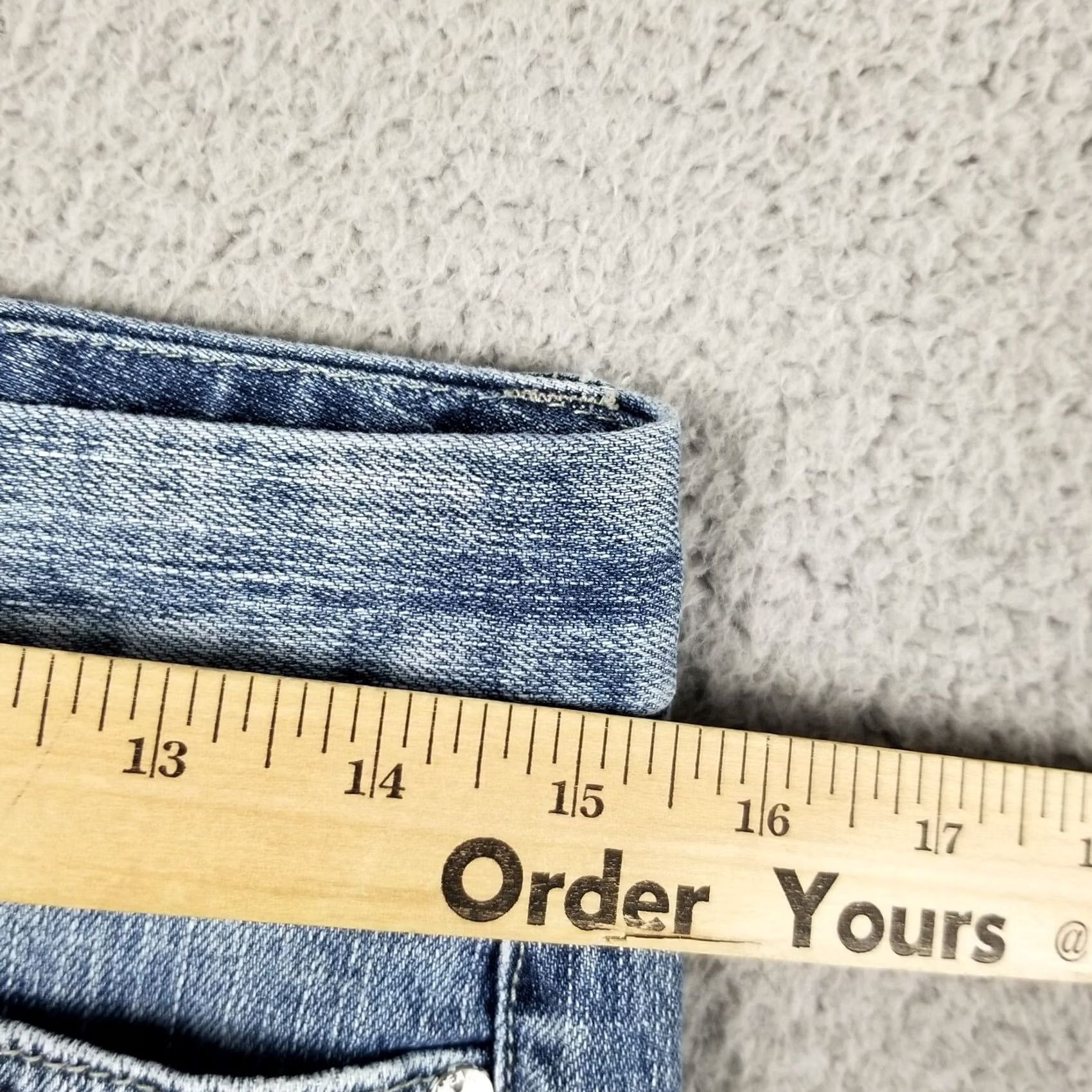 Calvin Klein Calvin Klein Shorts Women 2 Distressed Cuffed Casual Blue 100% Cotton Whiskers Size 26" / US 2 / IT 38 - 3 Thumbnail